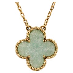 VAN CLEEF & ARPELS Alhambra Green Jade Yellow Gold Pendant Necklace
