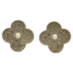 Van Cleef & Arpels Alhambra Magic 18K Yellow Gold Earrings
