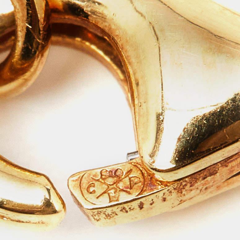 Van Cleef & Arpels Alhambra Halskette mit Perlmutt-Anhänger aus 18 Karat Gelbgold im Angebot 2