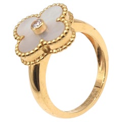 Anello Van Cleef & Arpels Alhambra in oro 18 carati con madreperla e diamanti