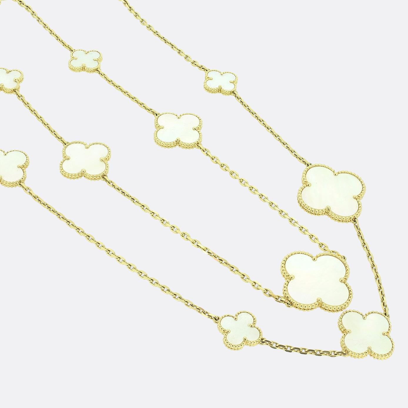 Van Cleef & Arpels Alhambra Mother of Pearl Necklace In Good Condition For Sale In London, GB