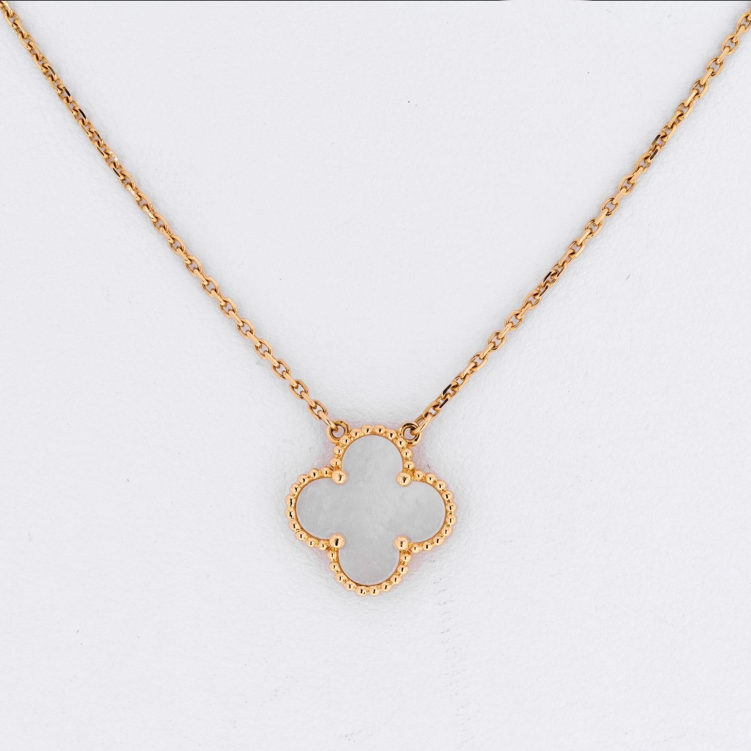 mother of pearl single clover necklace