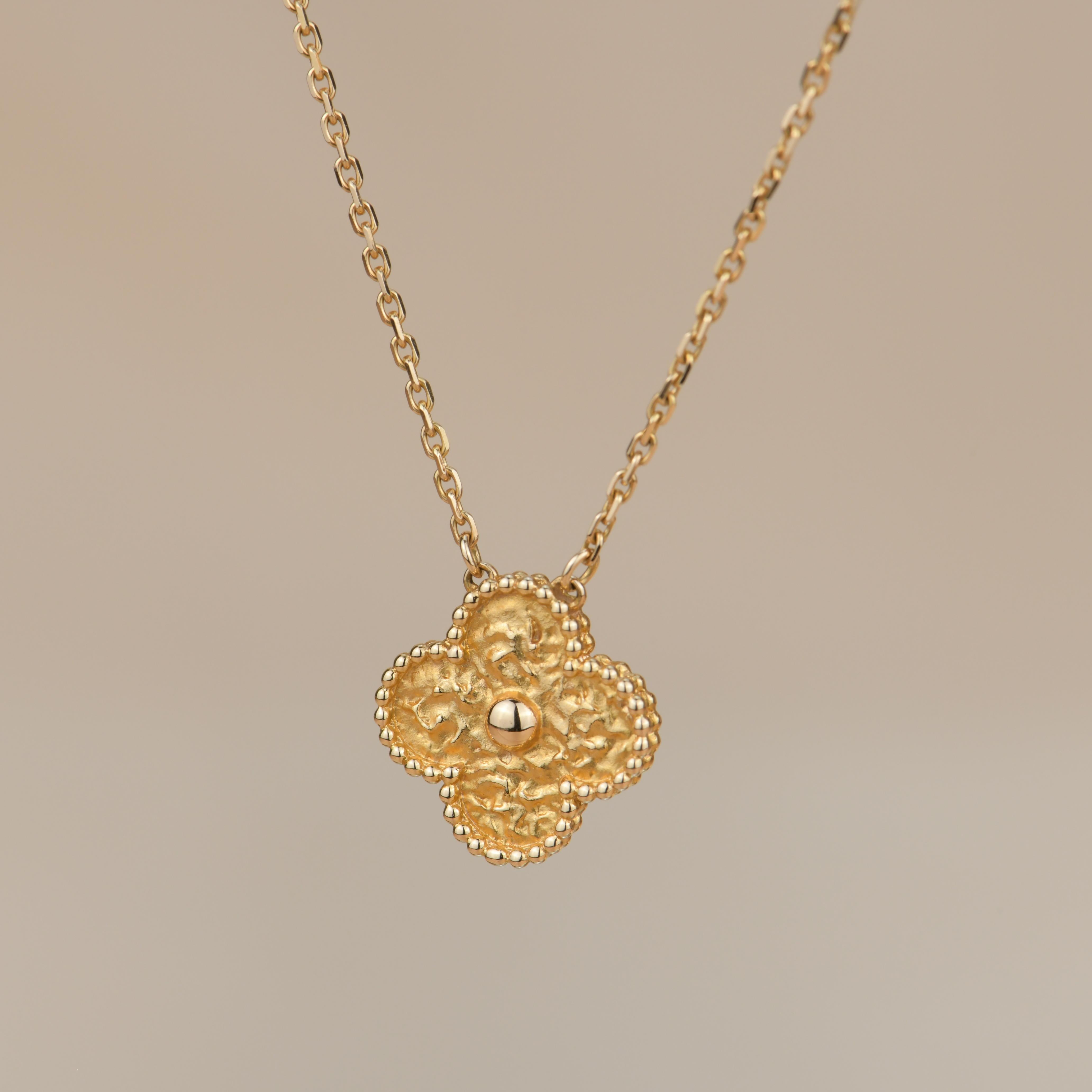Women's or Men's Van Cleef & Arpels Alhambra Rose Gold Pendant Necklace