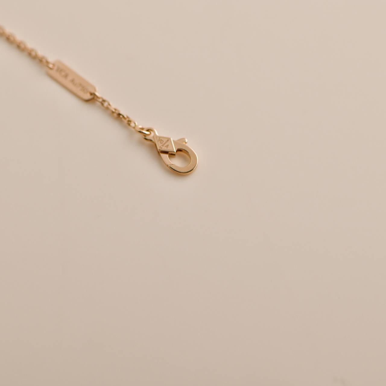 Van Cleef & Arpels Alhambra Sliver Obsidian Rose Gold 2023 Pendant Necklace In Excellent Condition For Sale In Banbury, GB