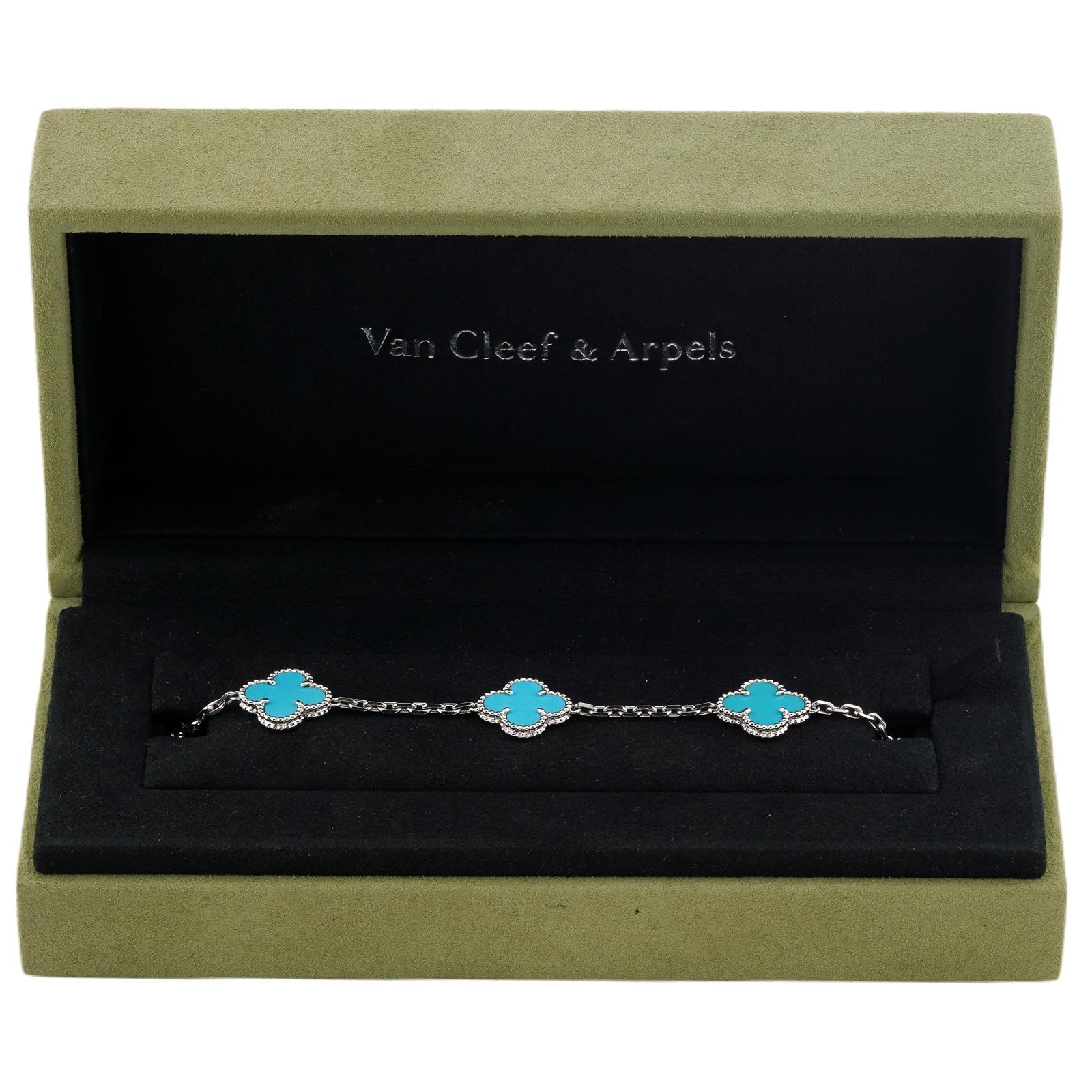 VAN CLEEF & ARPELS Alhambra Türkis 18k Weißgold-Armband Box (Gemischter Schliff) im Angebot