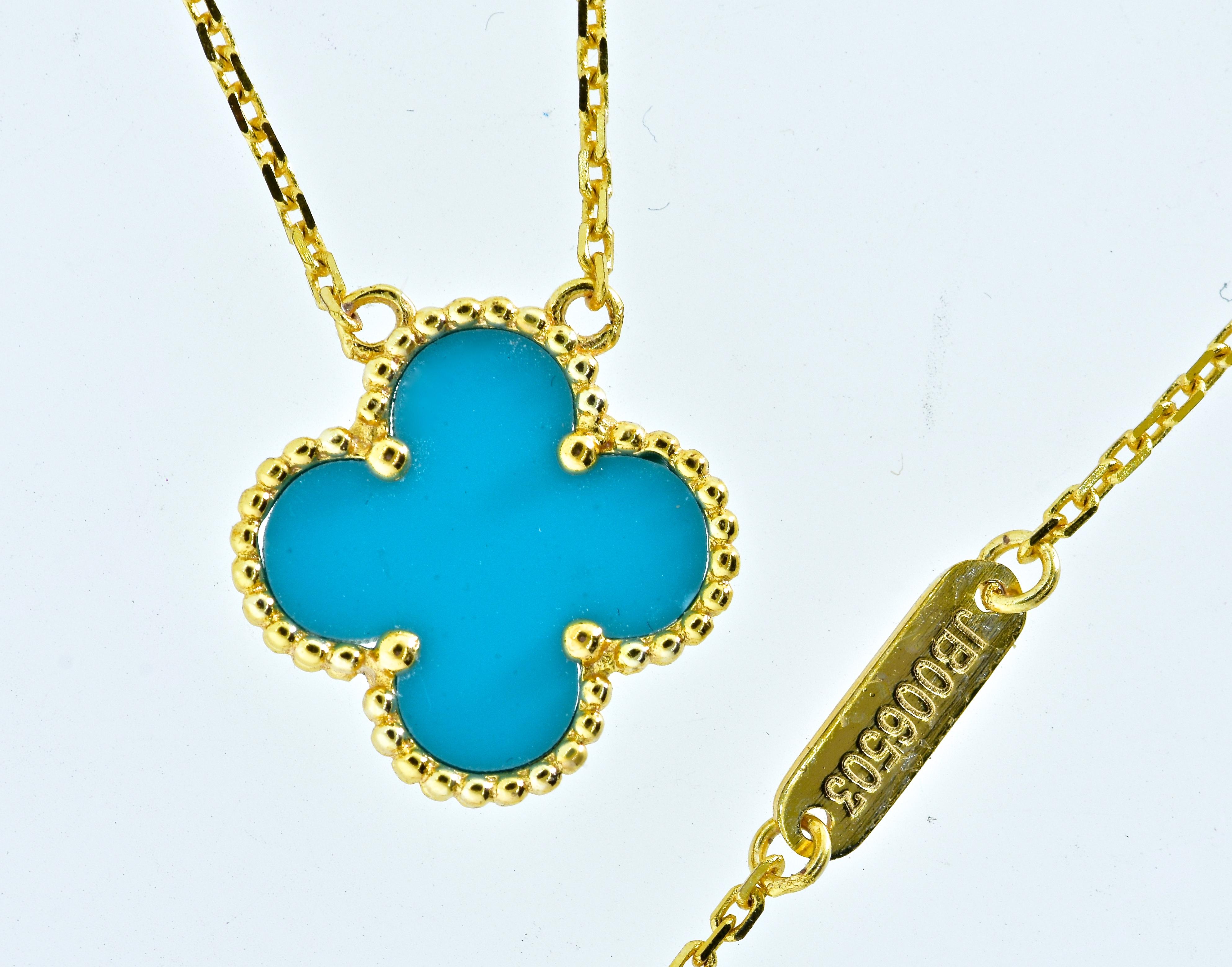 Women's or Men's Van Cleef & Arpels Alhambra Turquoise and 18 Karat Gold Pendant