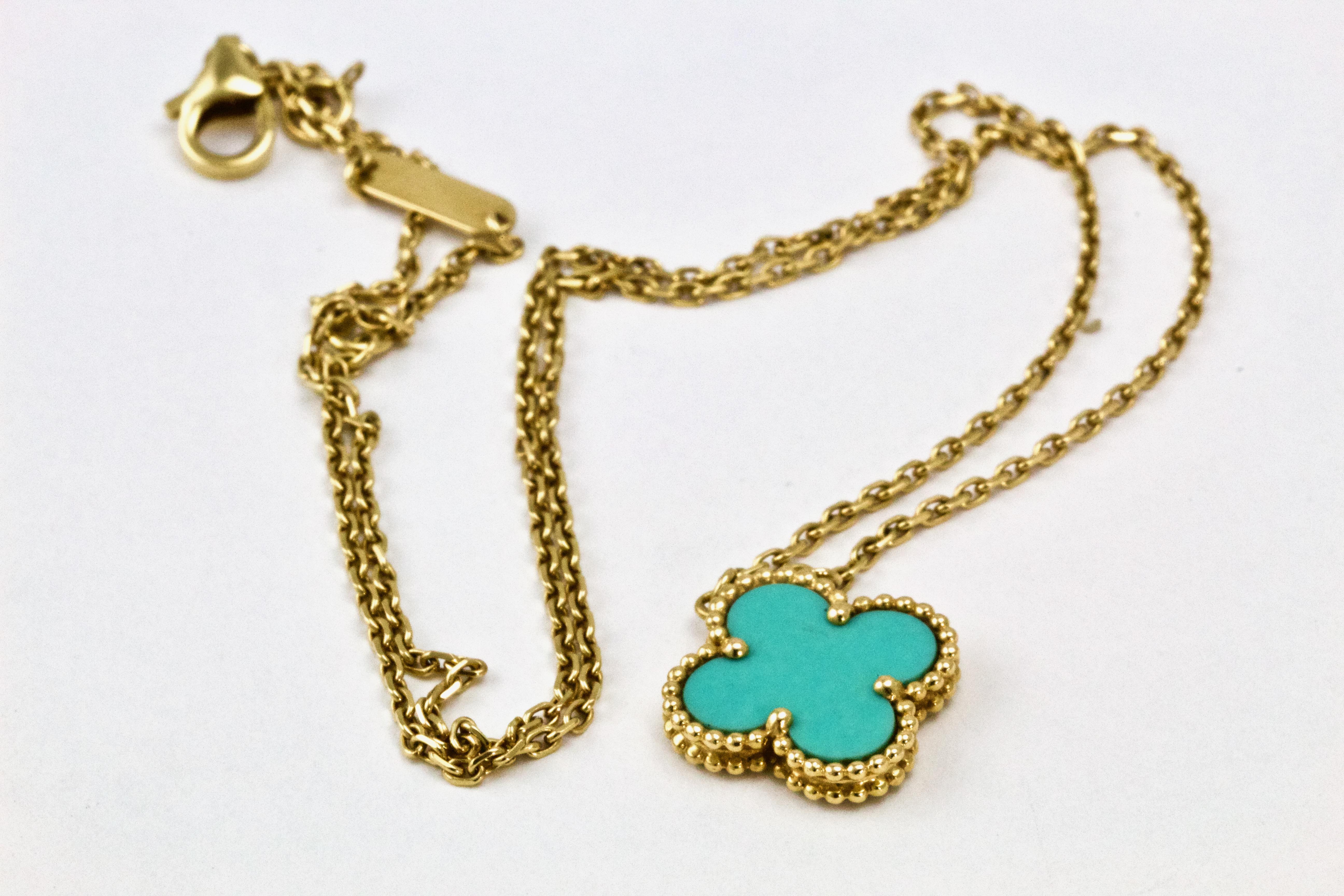 Luxury and the beauty of nature meet with this stunning Van Cleef & Arpels 18k Gold and Turquoise Vintage Alhambra Pendant. This emblematic and celebrated clover shaped pendant has been a favourite among fans and is made of gorgeous turquoise stone