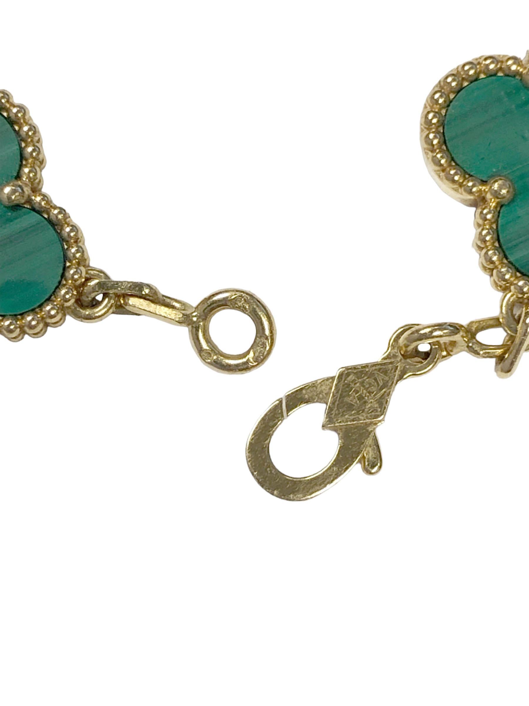 Van Cleef & Arpels Alhambra Vintage Malachit-Armband mit 5 Stationen (Cabochon) im Angebot