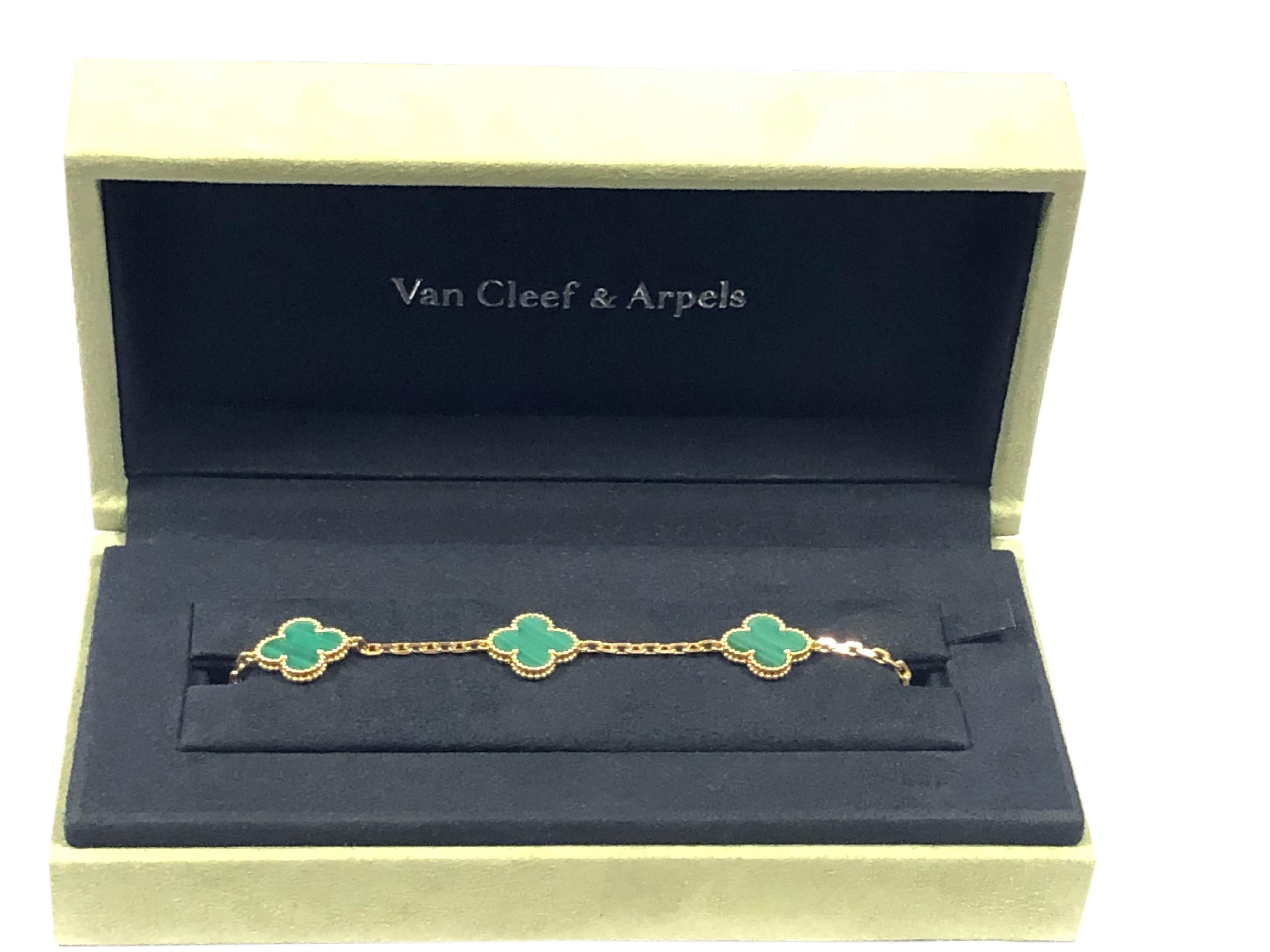 Cabochon Van Cleef & Arpels Alhambra Vintage Malachite 5 Station Bracelet For Sale