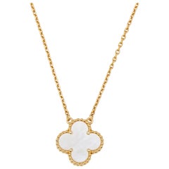 Van Cleef Arpels Alhambra Collier vintage en or jaune 18 carats et nacre