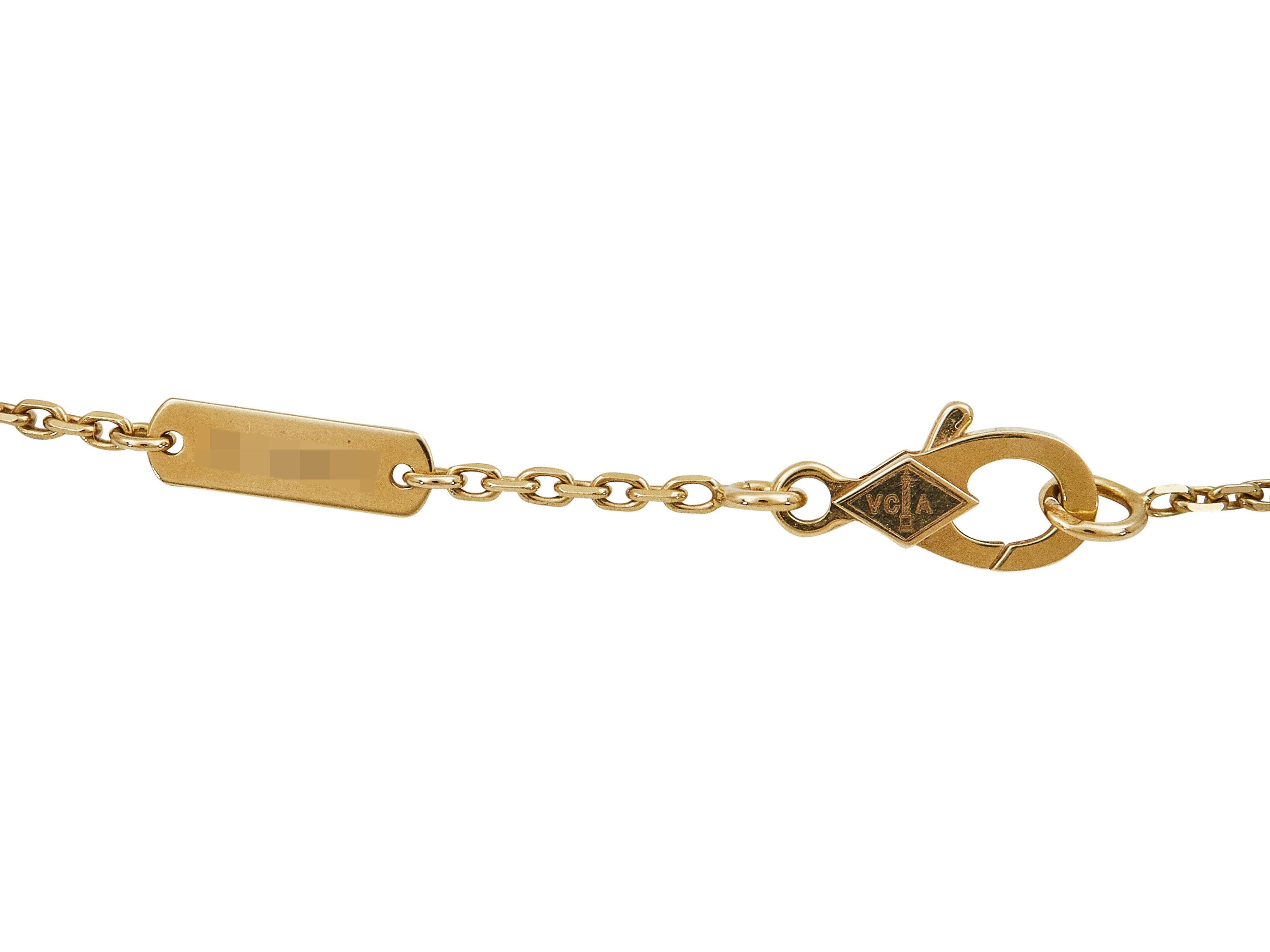 Women's or Men's Van Cleef & Arpels Alhambra Vintage Pendant Necklace 18K Yellow Gold MOP For Sale