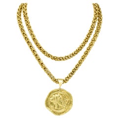 Gold Pendant Necklaces