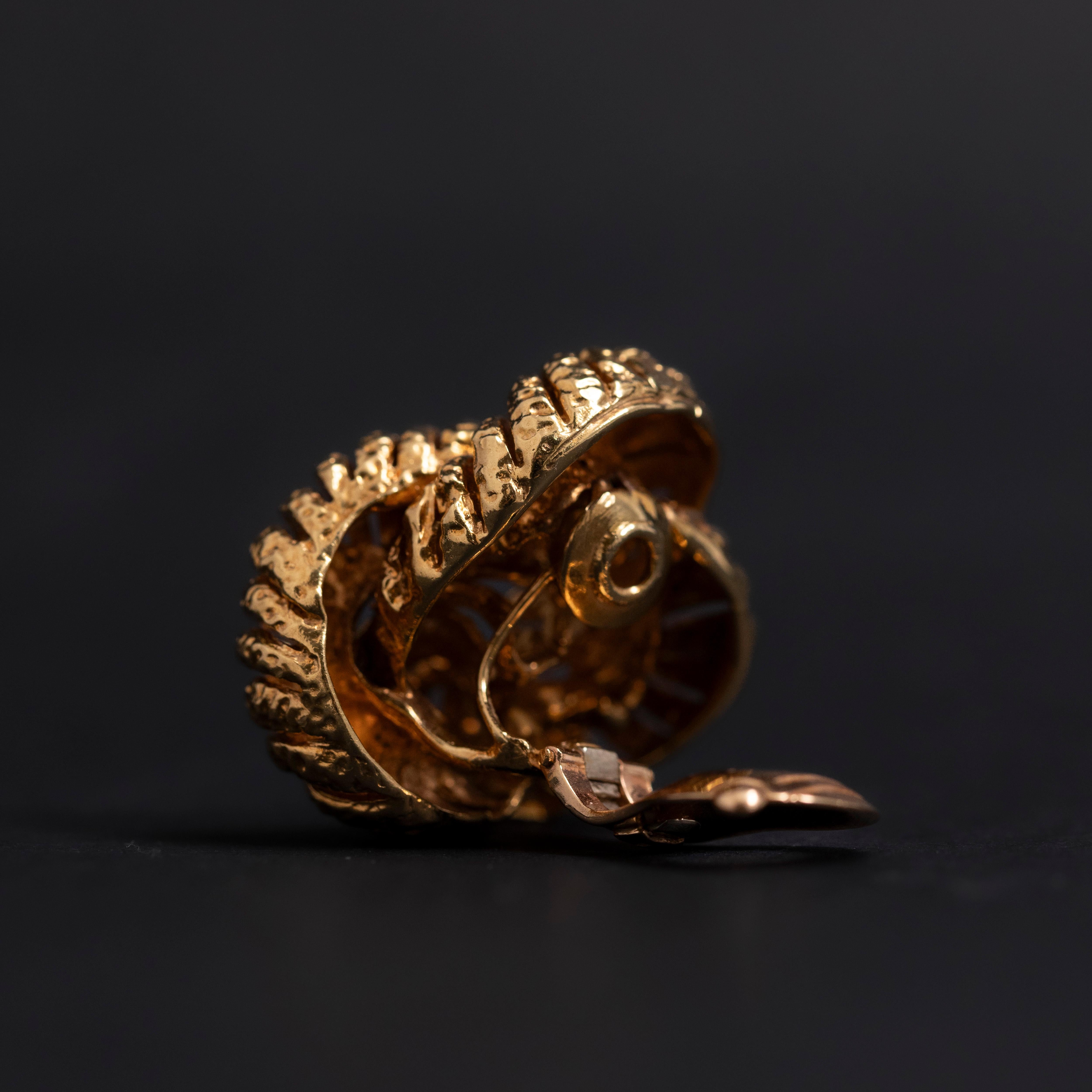 Van Cleef & Arpels Andre Vassort VCA Knot Ring and Clip Earrings Set Gold 1970s 3