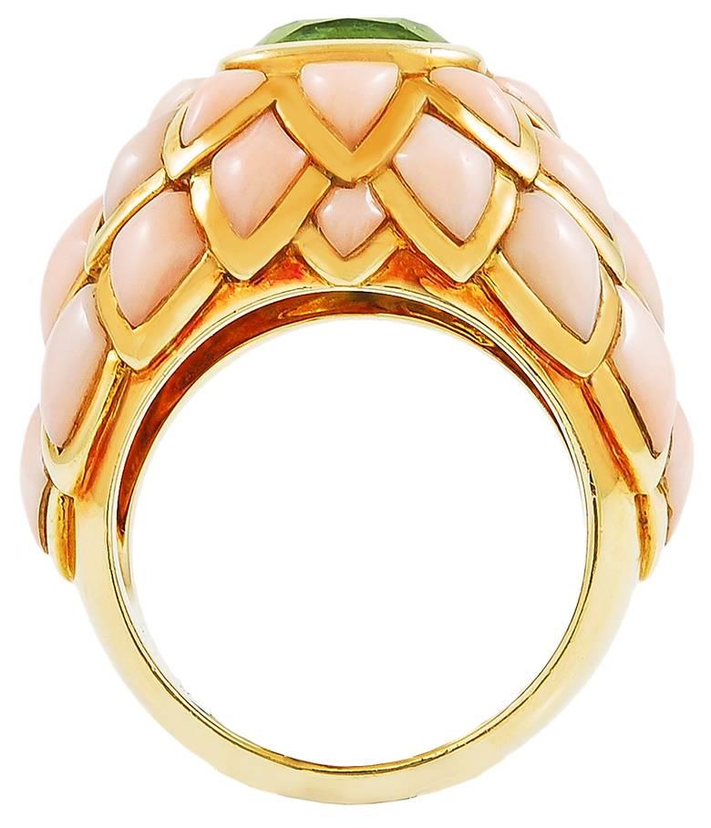 Van Cleef & Arpels Angel Skin Coral, Peridot Ring In Excellent Condition In New York, NY