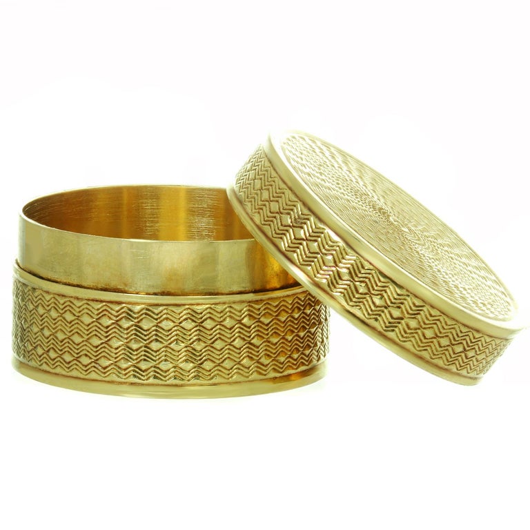 van-cleef-and-arpels-antique-yellow-gold-handcrafted-pill-box-for-sale