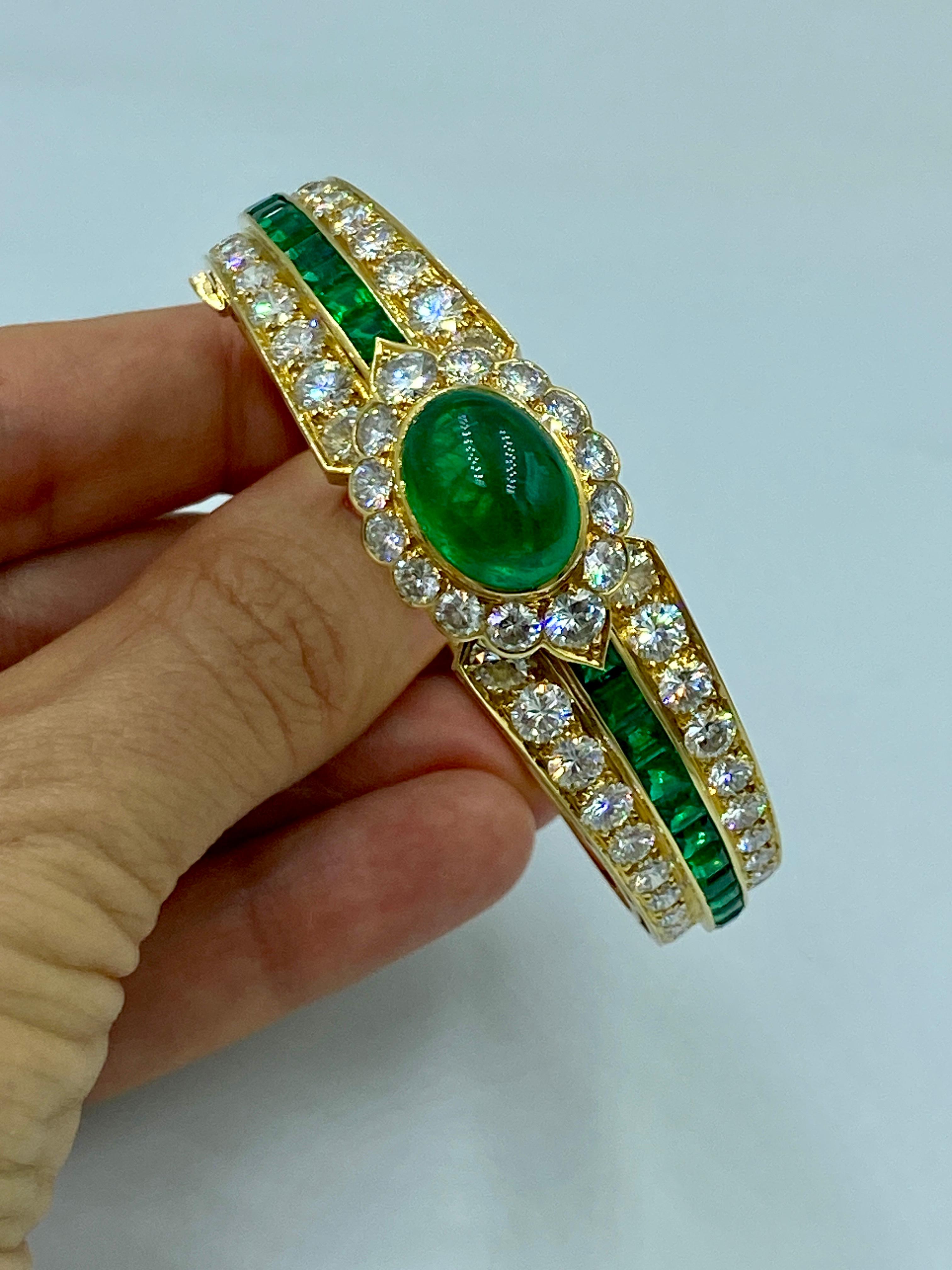 Van Cleef & Arpels, bracelet en émeraude colombienne et diamants d'environ 9 carats en vente 4
