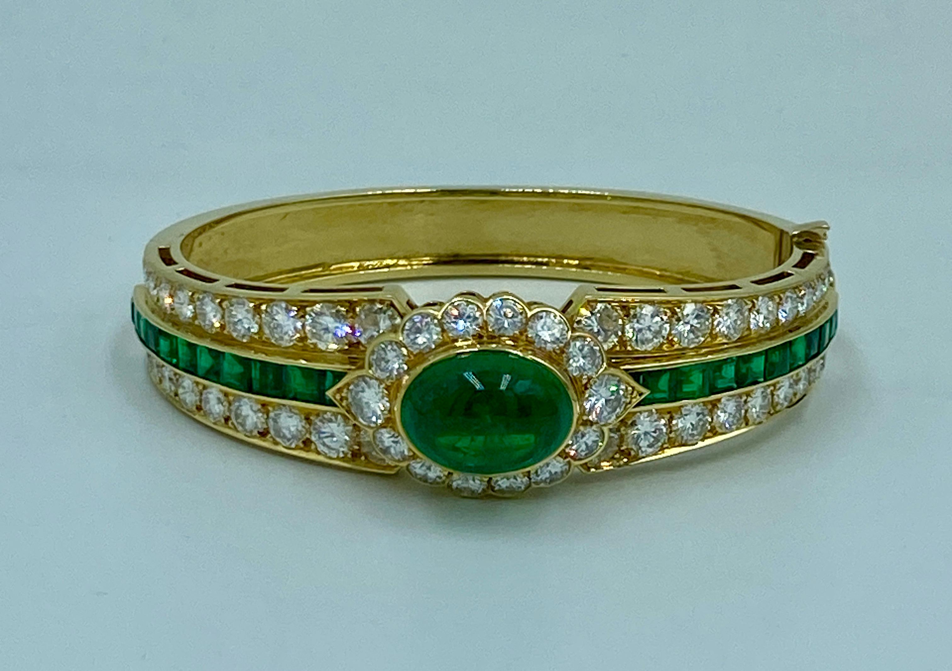 Van Cleef & Arpels, bracelet en émeraude colombienne et diamants d'environ 9 carats Bon état - En vente à London, GB