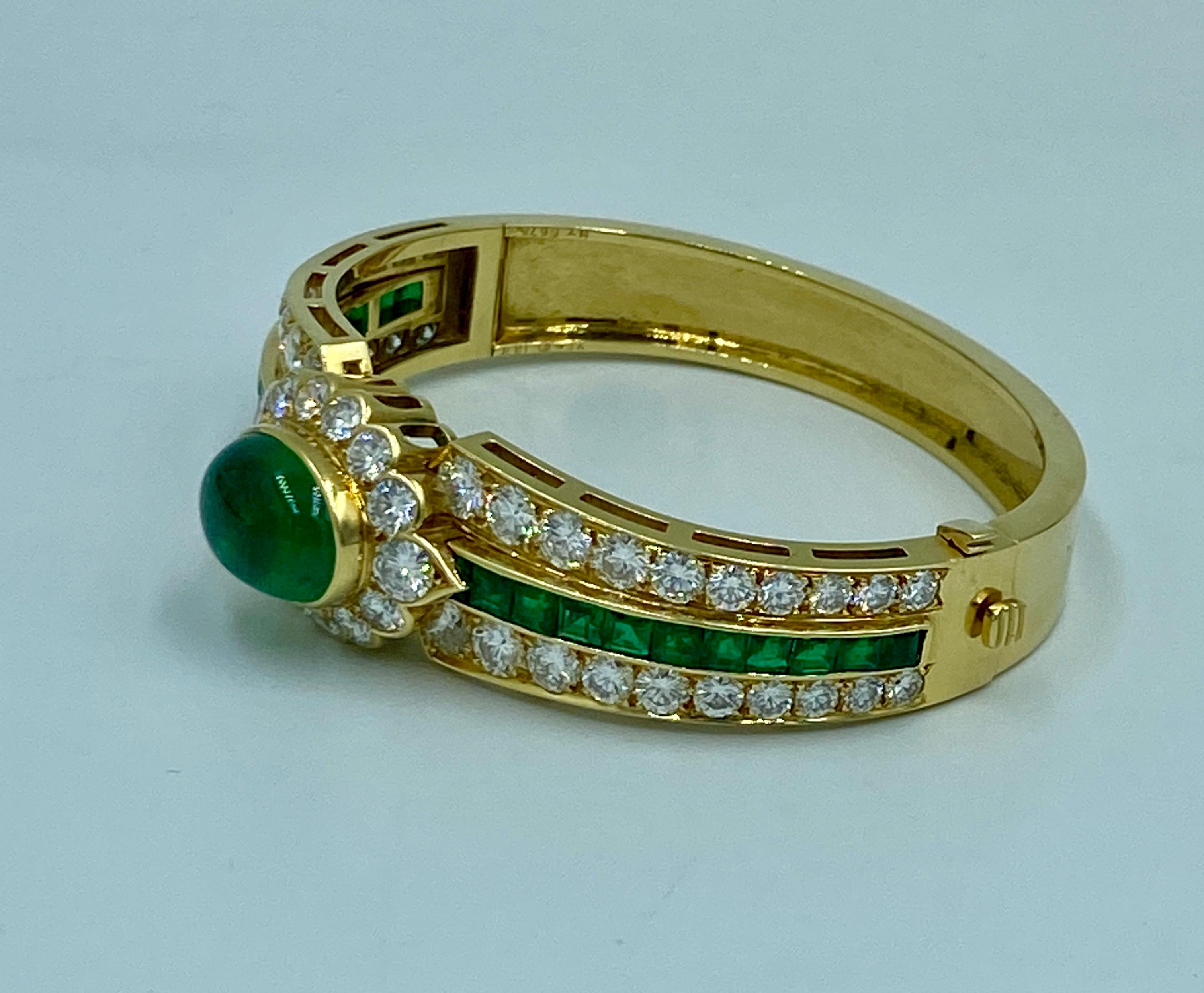 Van Cleef & Arpels, bracelet en émeraude colombienne et diamants d'environ 9 carats en vente 1