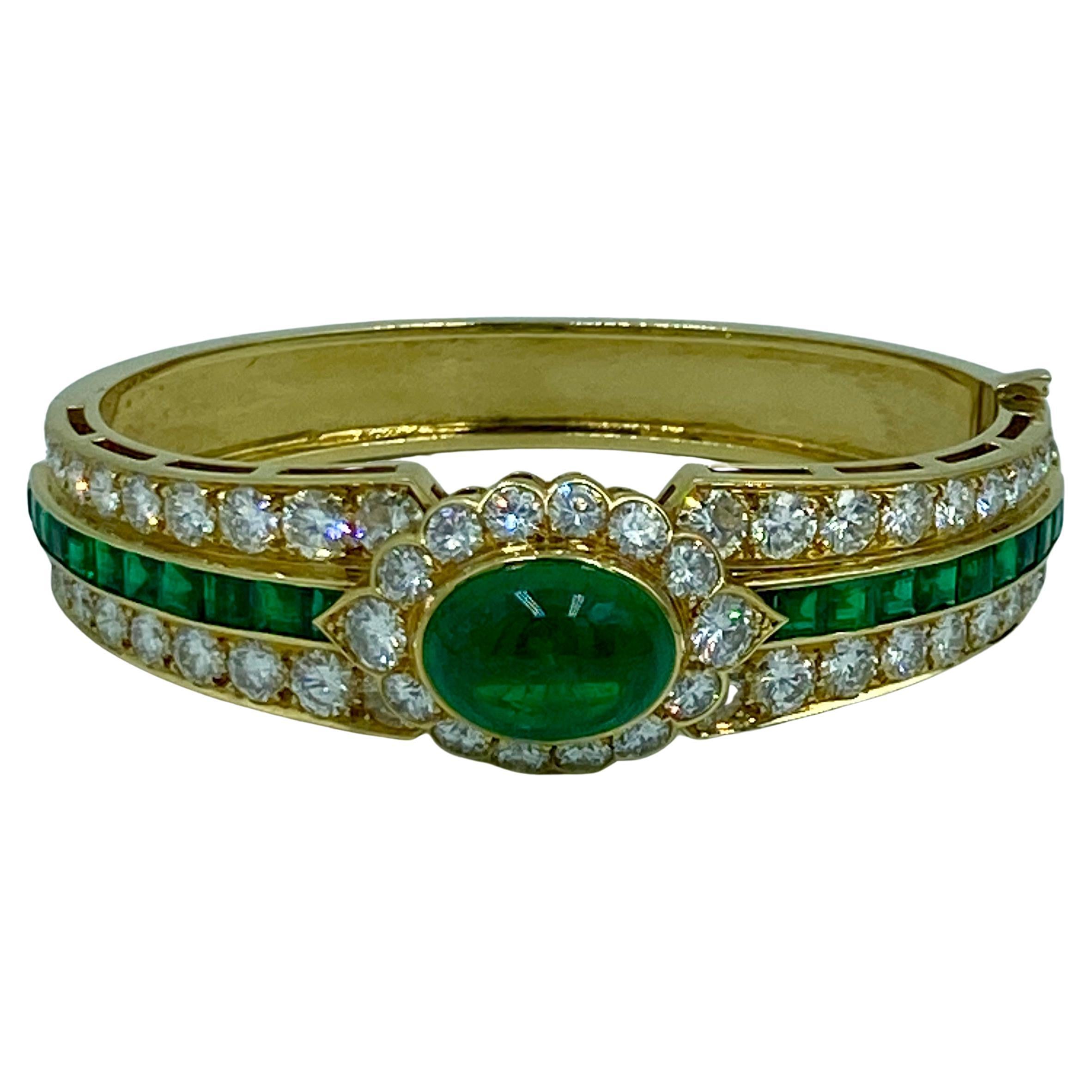 Van Cleef & Arpels, bracelet en émeraude colombienne et diamants d'environ 9 carats en vente