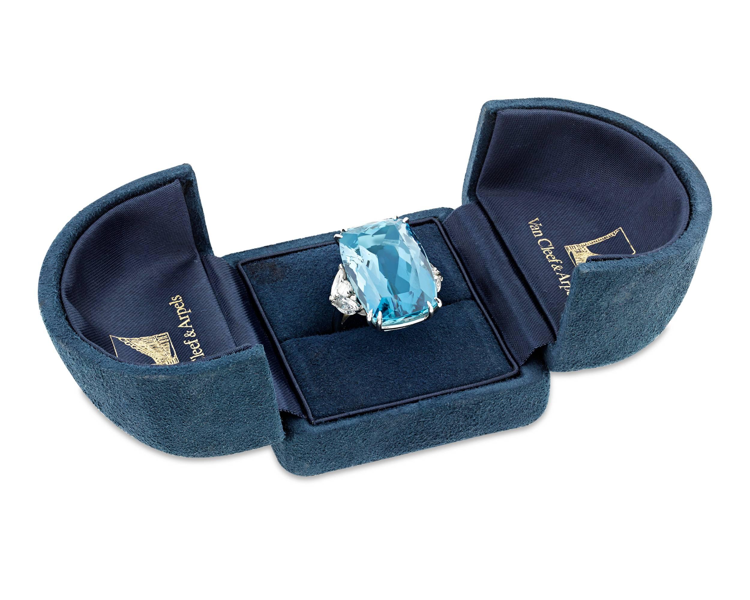 Modern Van Cleef & Arpels Aquamarine and Diamond Ring, 34.11 Carat
