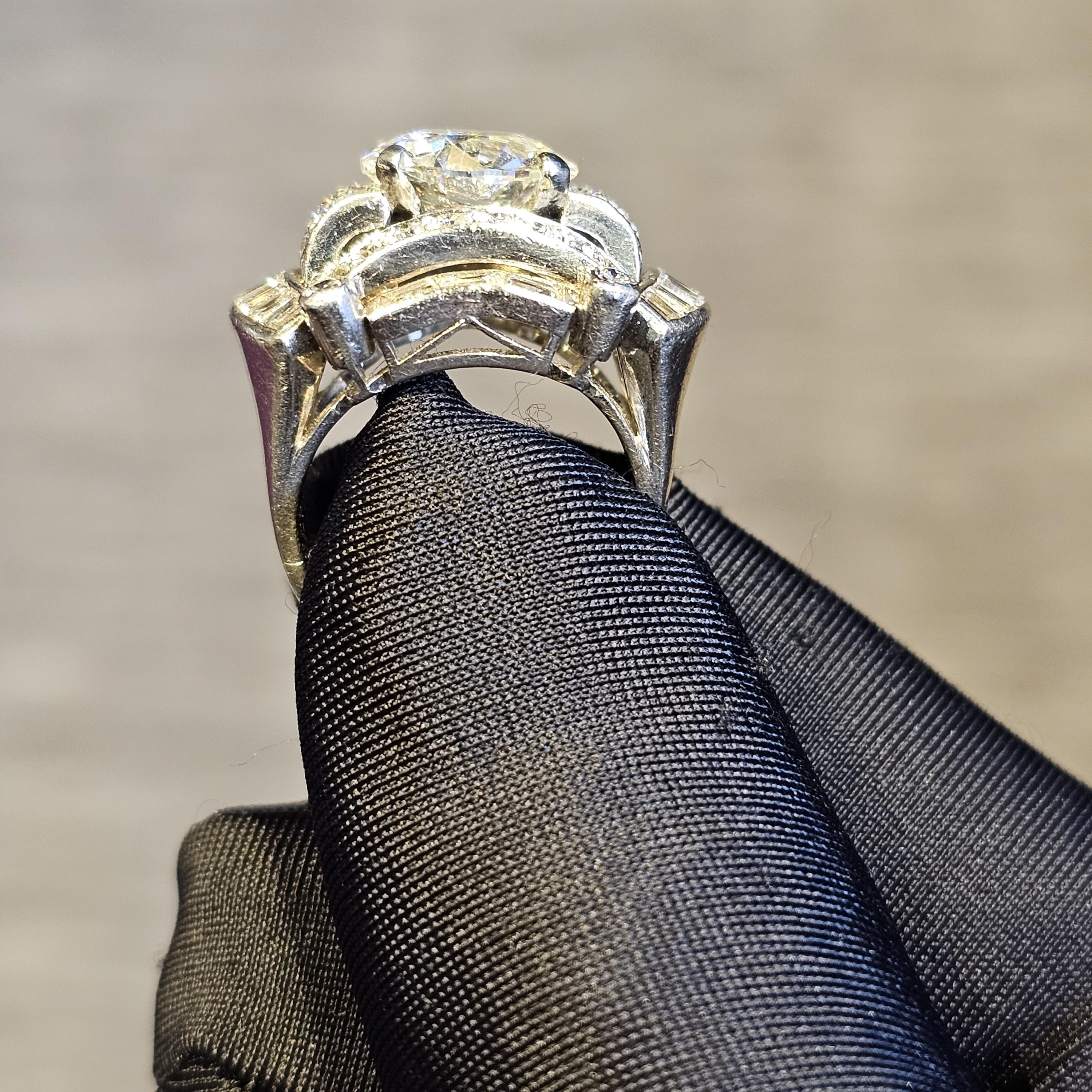 Van Cleef & Arpels Art Deco Diamond Ring  For Sale 2
