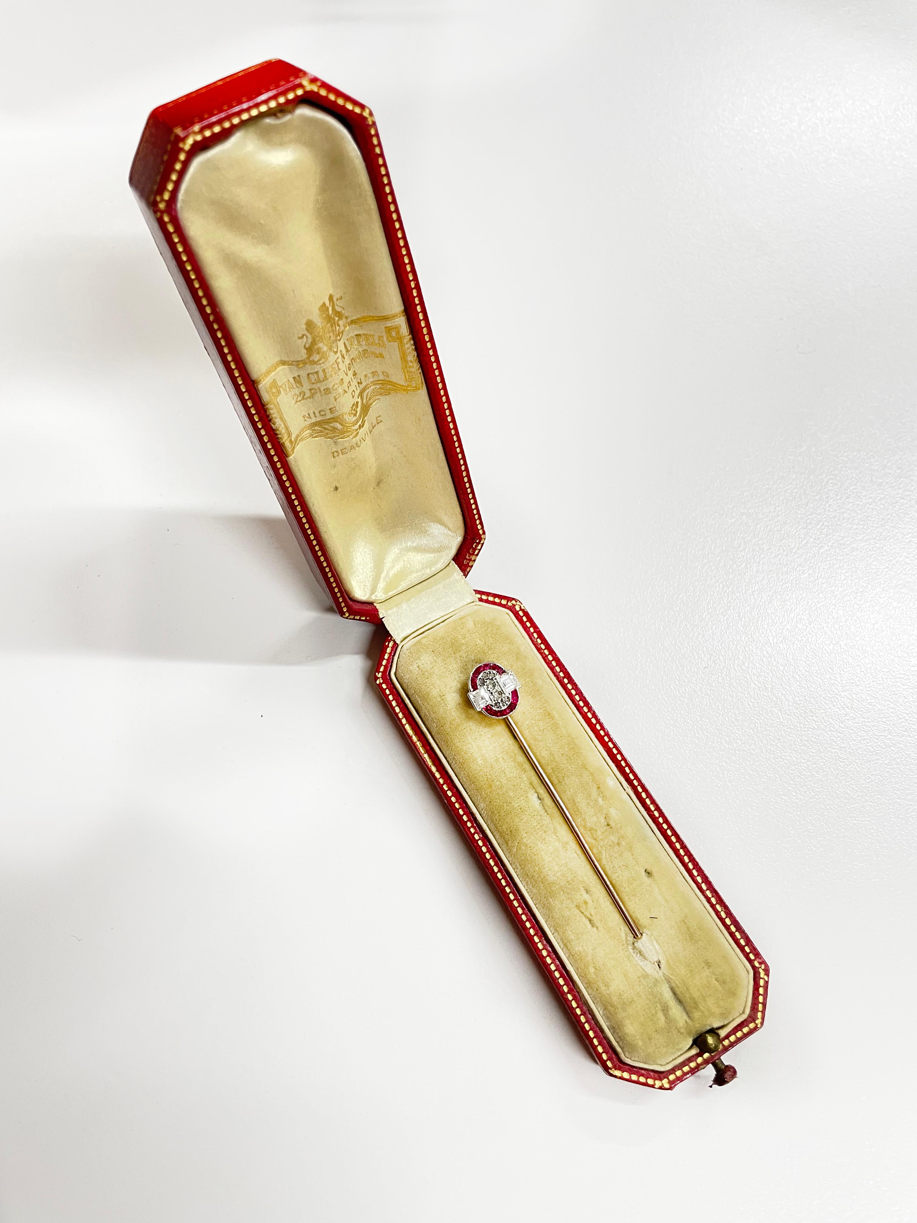 Asscher Cut Van Cleef & Arpels Art Deco Ruby and Diamond Tie Pin, ca. 1930s For Sale