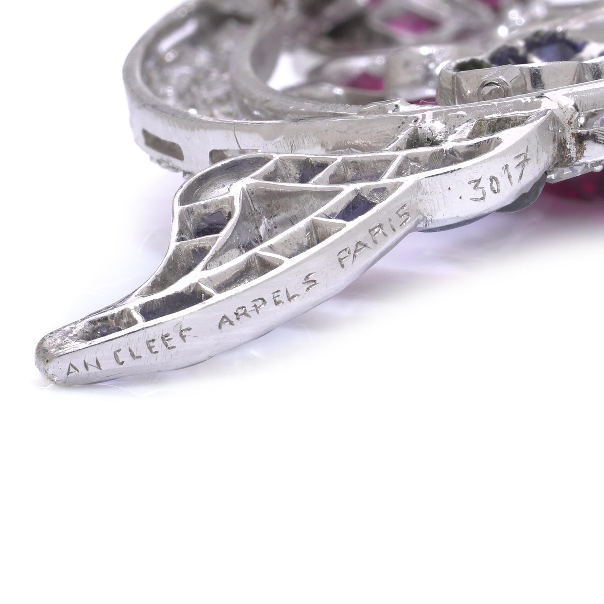 Van Cleef & Arpels Spilla Art Deco con rubino, zaffiro e diamanti In condizioni buone in vendita a Braintree, GB