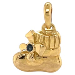 Van Cleef & Arpels Baby Booty Sapphire 18k Yellow Gold Charm Pendant