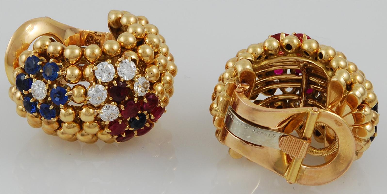 Van Cleef & Arpels Bagatelle Bombe Ring Earring Suite In Good Condition In New York, NY