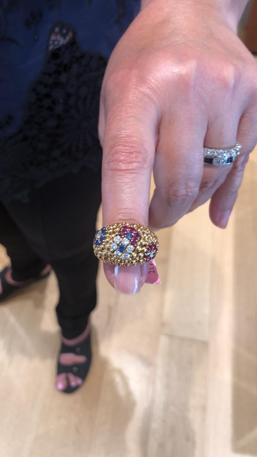 Van Cleef & Arpels Bagatelle Bombe Ring Earring Suite 1