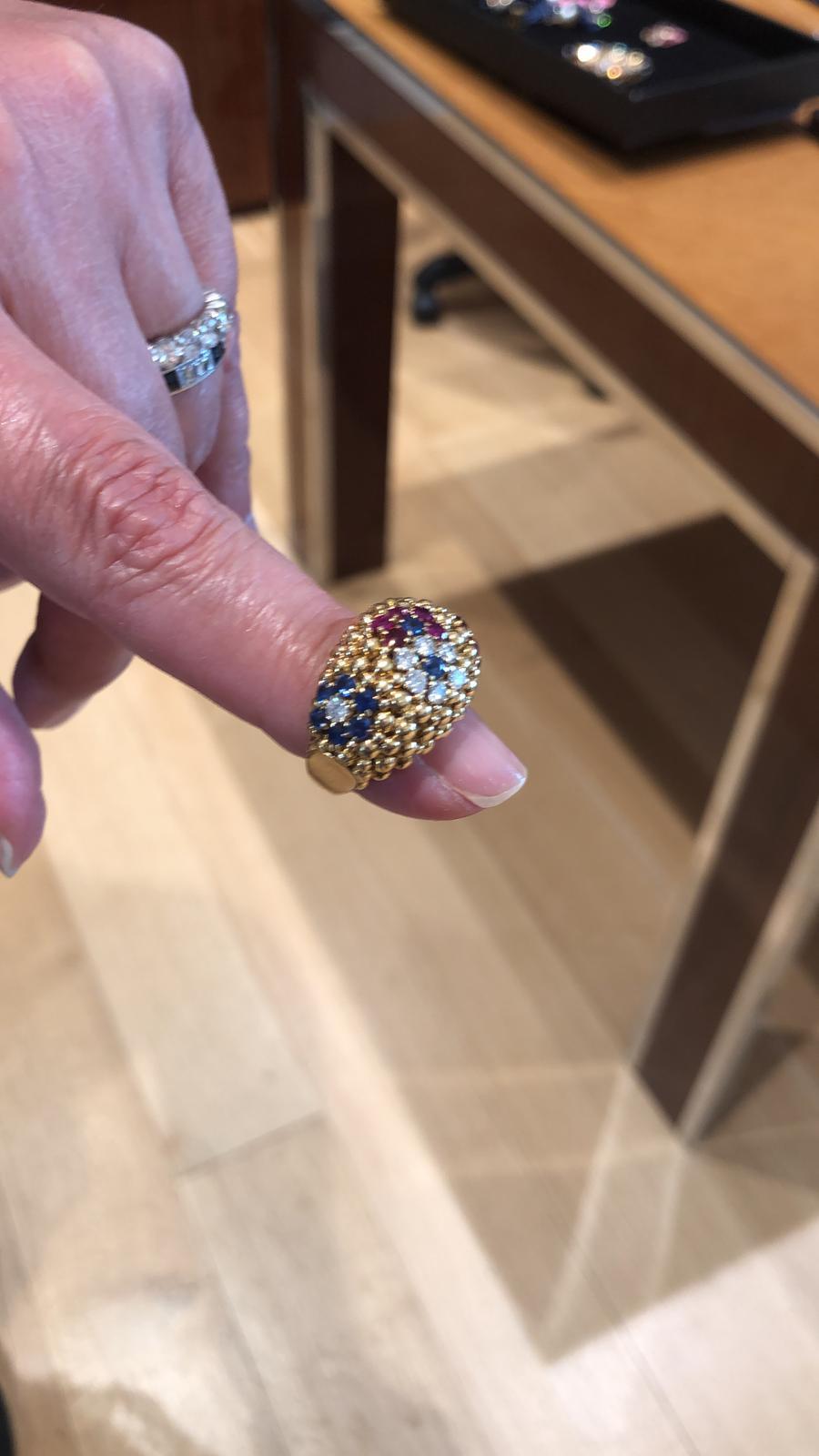 Van Cleef & Arpels Bagatelle Bombe Ring Earring Suite 2