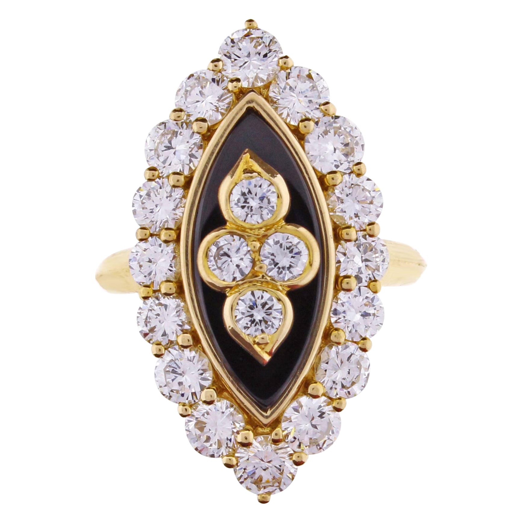 Van Cleef & Arpels Anello con diamante e onice nero a forma di navetta