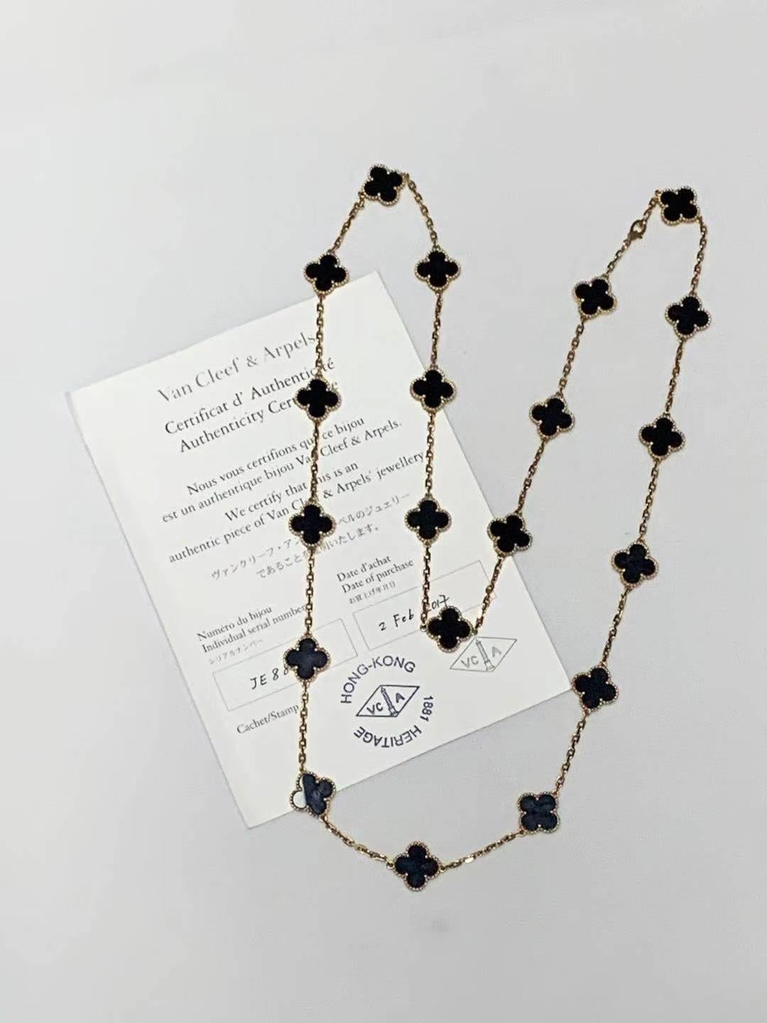 Women's or Men's Van Cleef & Arpels Black Onyx Vintage Alhambra 20 Motif Necklace
