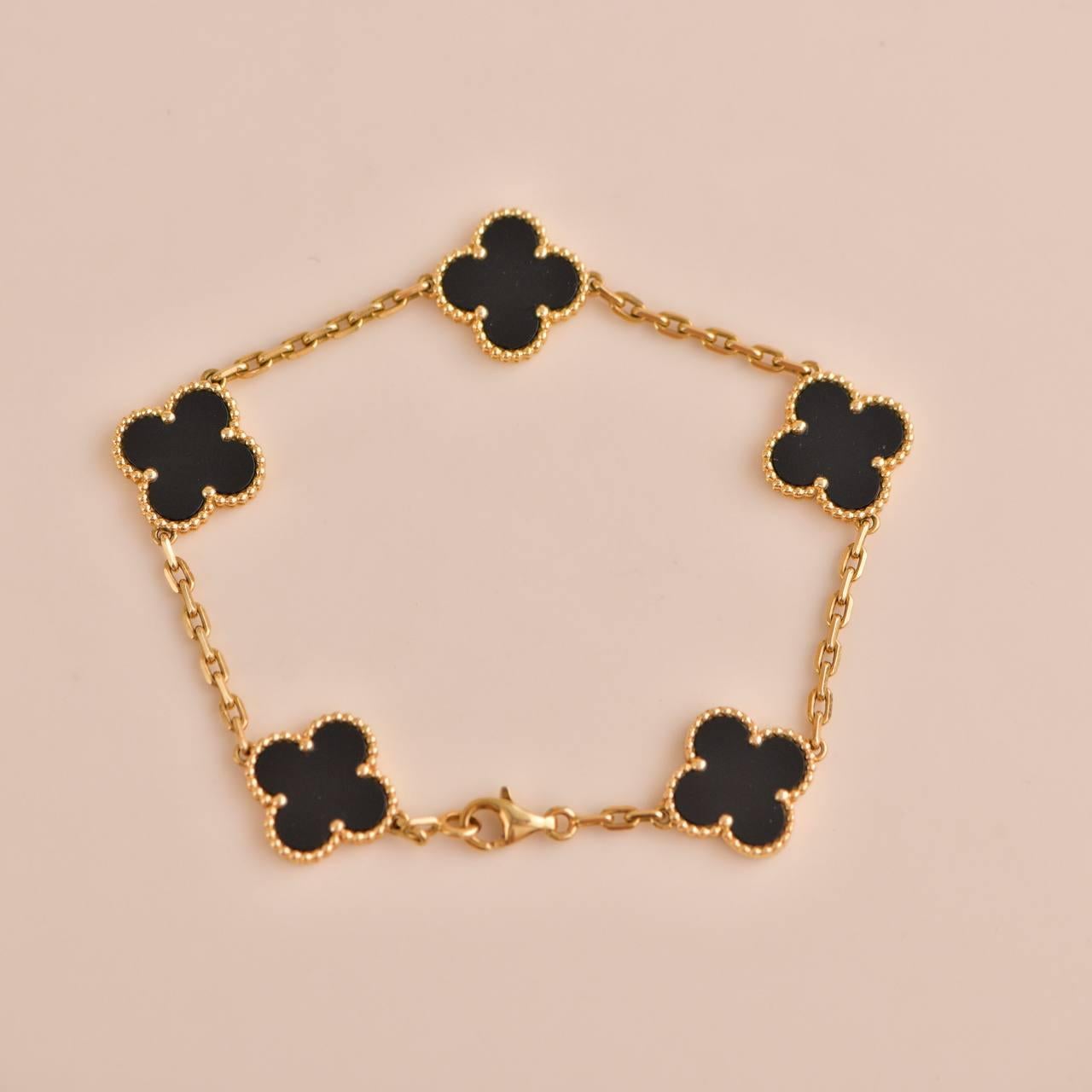 Van Cleef & Arpels Black Onyx Vintage Alhambra Yellow Gold Bracelet In Excellent Condition In Banbury, GB