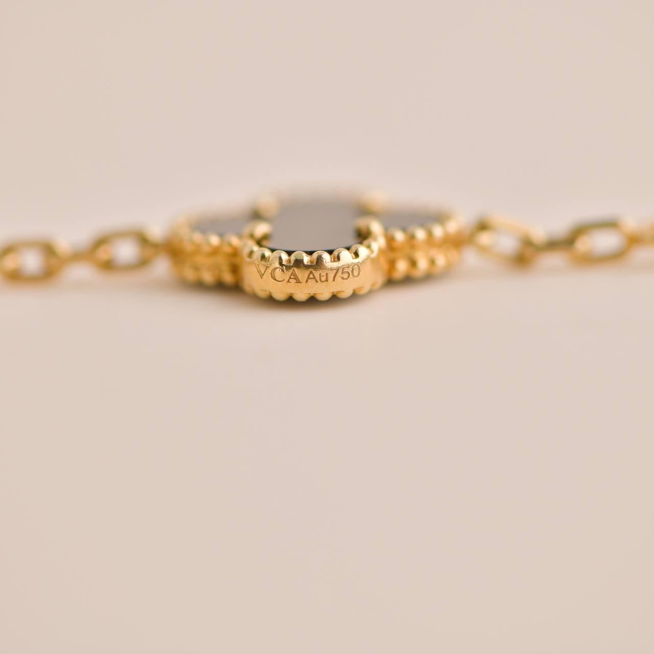 Van Cleef & Arpels Bracelet vintage Alhambra en or jaune et onyx noir Unisexe 