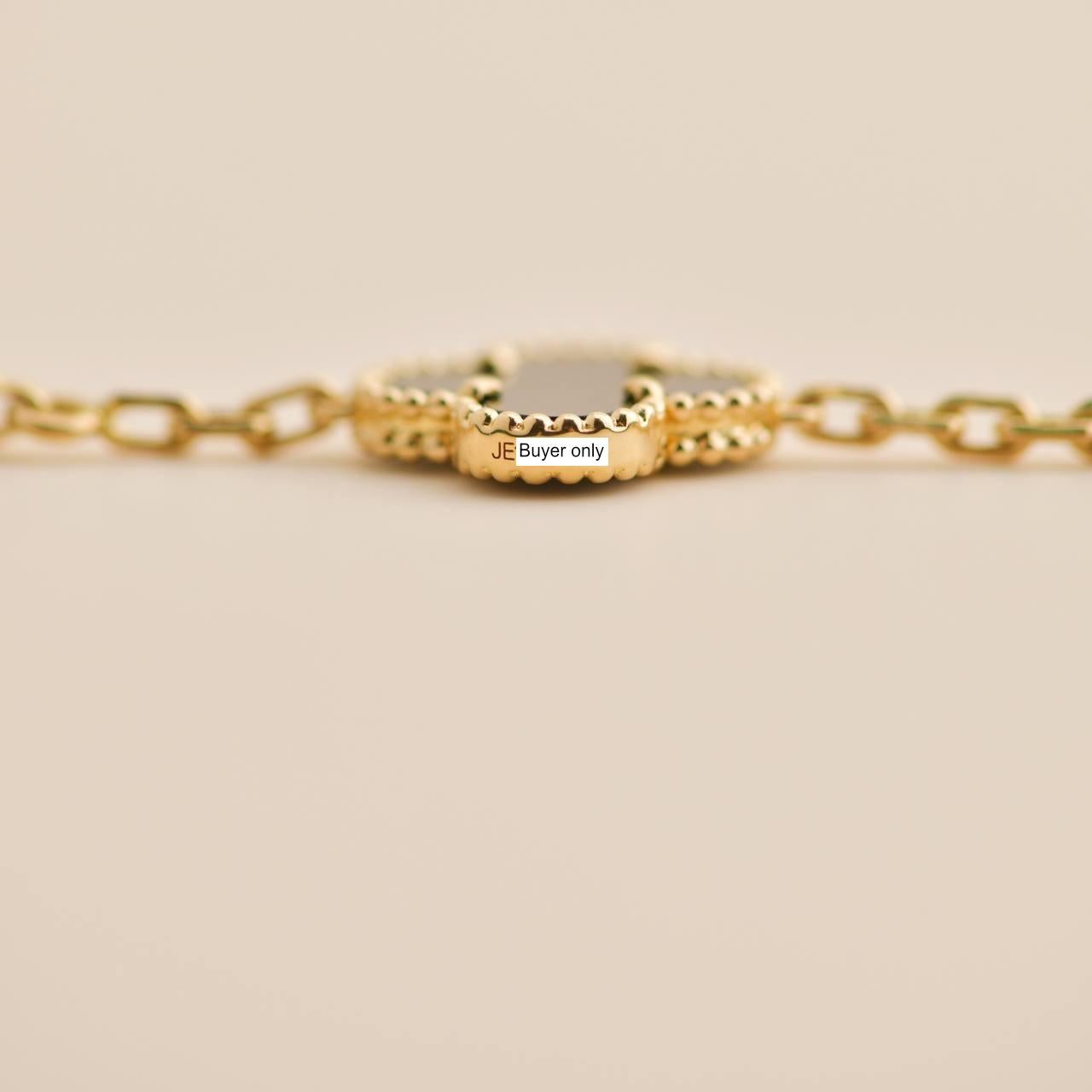 Van Cleef & Arpels Black Onyx Vintage Alhambra Yellow Gold Bracelet In Excellent Condition In Banbury, GB
