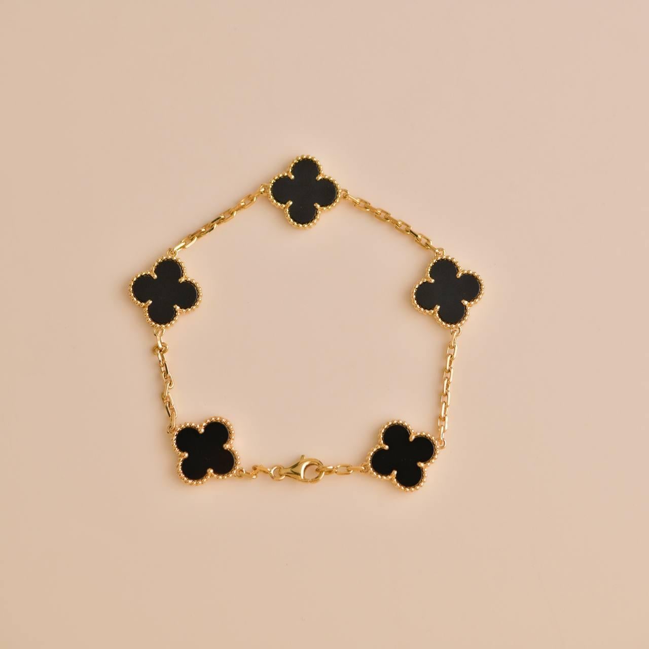 Van Cleef & Arpels Black Onyx Vintage Alhambra Yellow Gold Bracelet In Excellent Condition In Banbury, GB