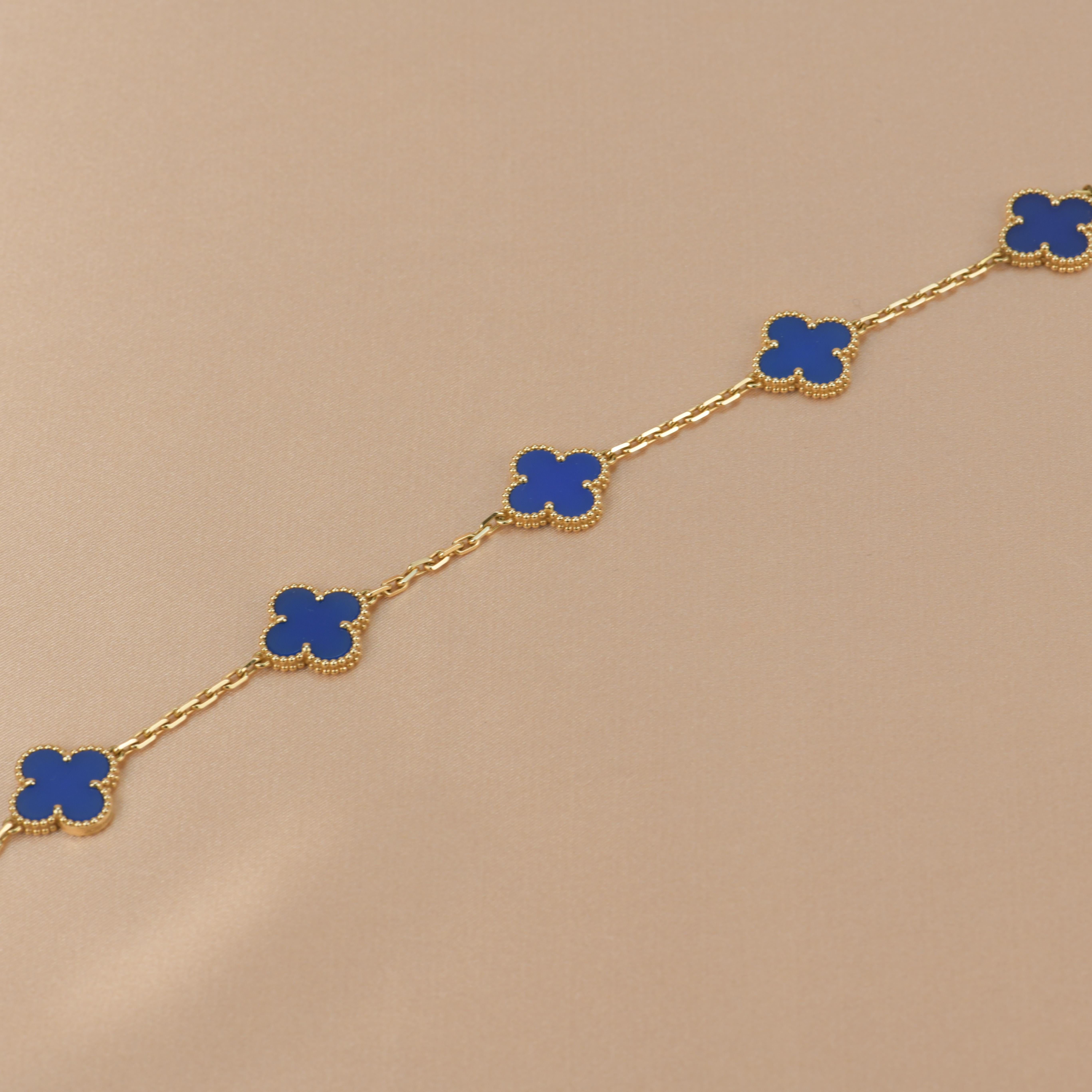 Van Cleef & Arpels Blue Agate Vintage Alhambra 18k Gold Bracelet In Excellent Condition In Banbury, GB