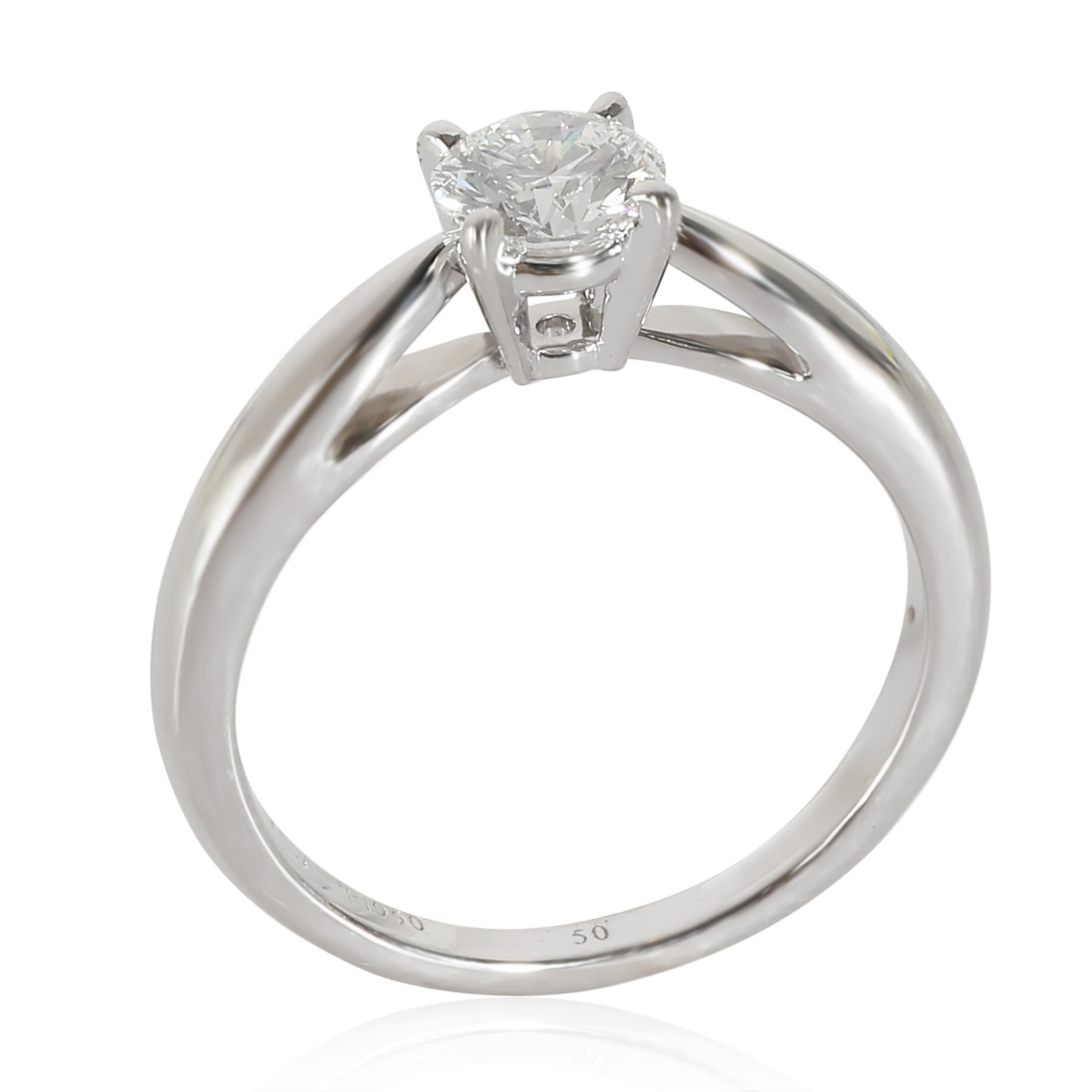 Van Cleef & Arpels Bonheur Engagement Ring in  Platinum Colorless VVS2

PRIMARY DETAILS
SKU: 140014
Listing Title: Van Cleef & Arpels Bonheur Engagement Ring in  Platinum Colorless VVS2
Condition Description: Retails for 9650 USD. In excellent