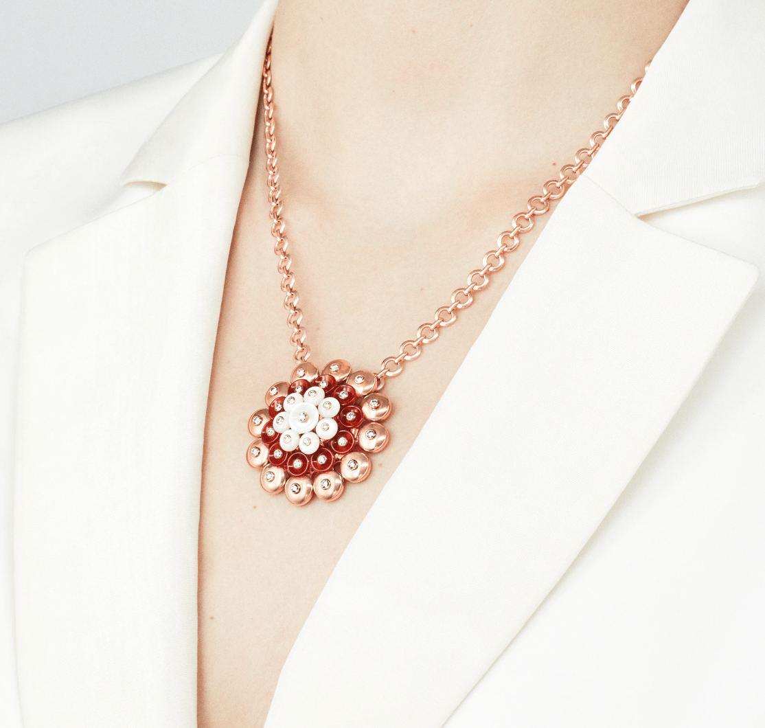 Van Cleef & Arpels Bouton D'or 18k Rose Gold Carnelian Diamond Pendant Necklace 5
