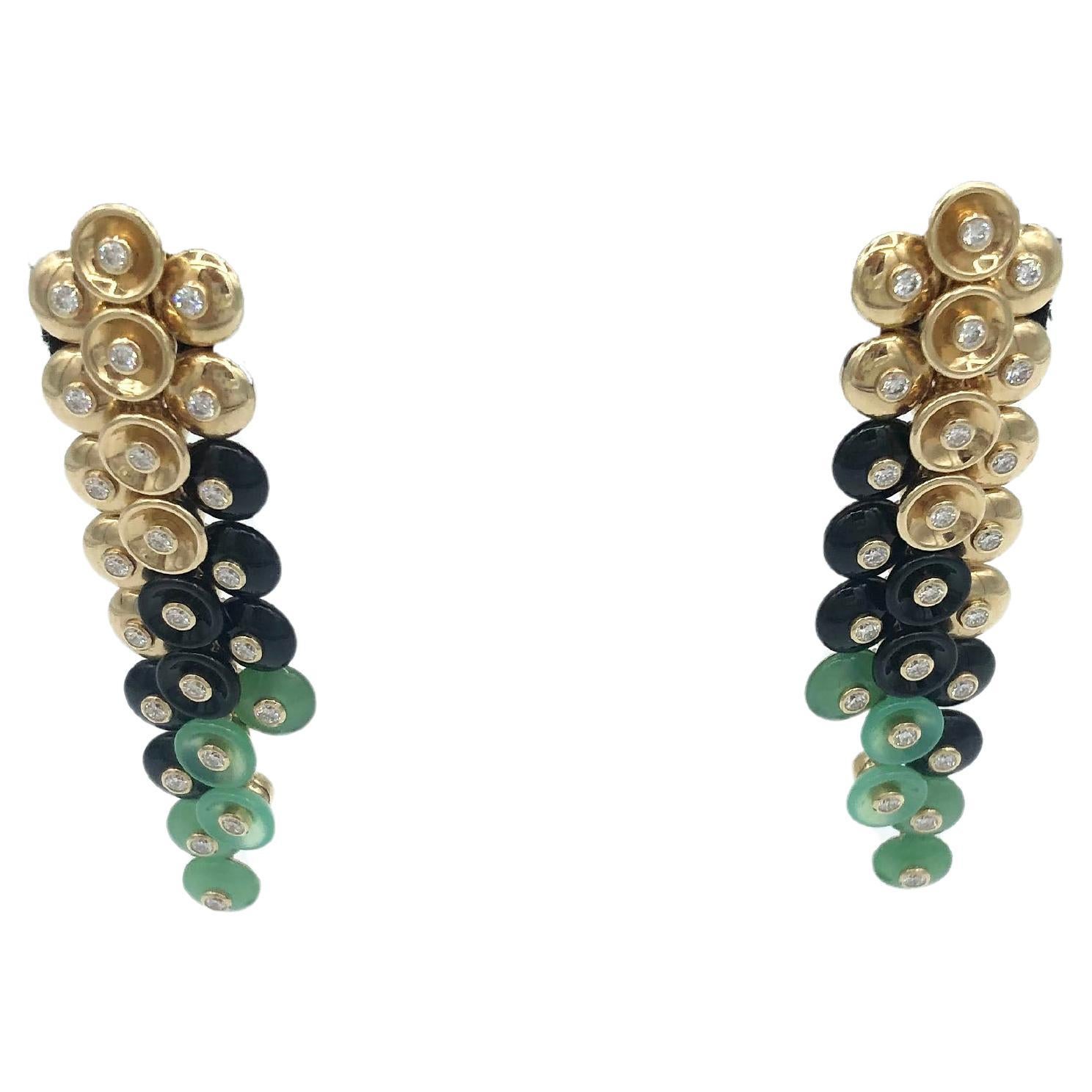 Van Cleef & Arpels Bouton d'or earrings 18K Yellow Gold For Sale