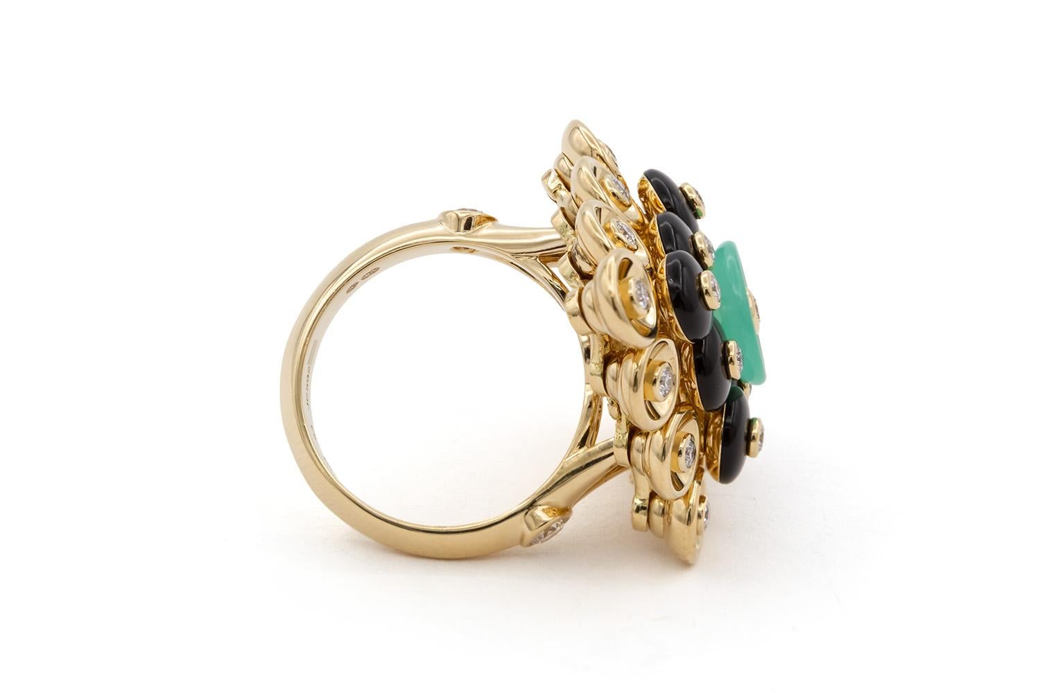 Van Cleef & Arpels Bouton D'or Ring 18k Yellow Gold Chrysoprase Diamond Onyx BNP 4