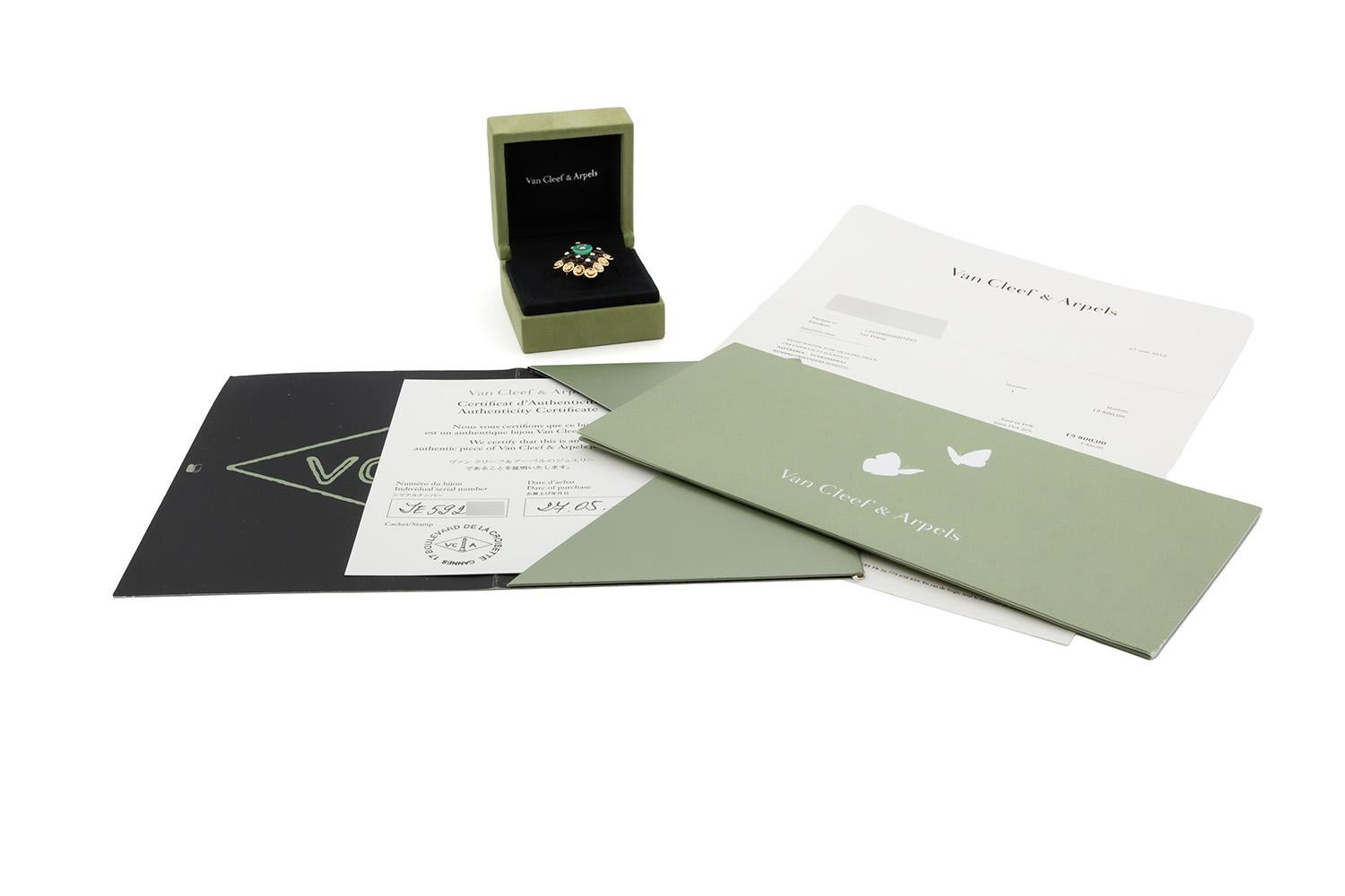 Van Cleef & Arpels Bouton D'or Ring 18k Yellow Gold Chrysoprase Diamond Onyx BNP 6