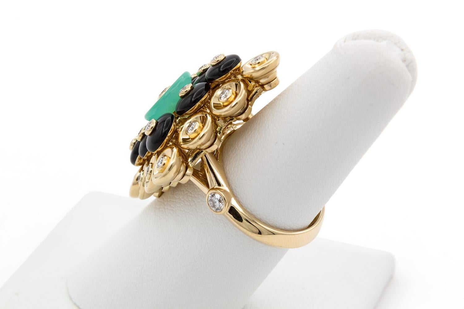 Round Cut Van Cleef & Arpels Bouton D'or Ring 18k Yellow Gold Chrysoprase Diamond Onyx BNP