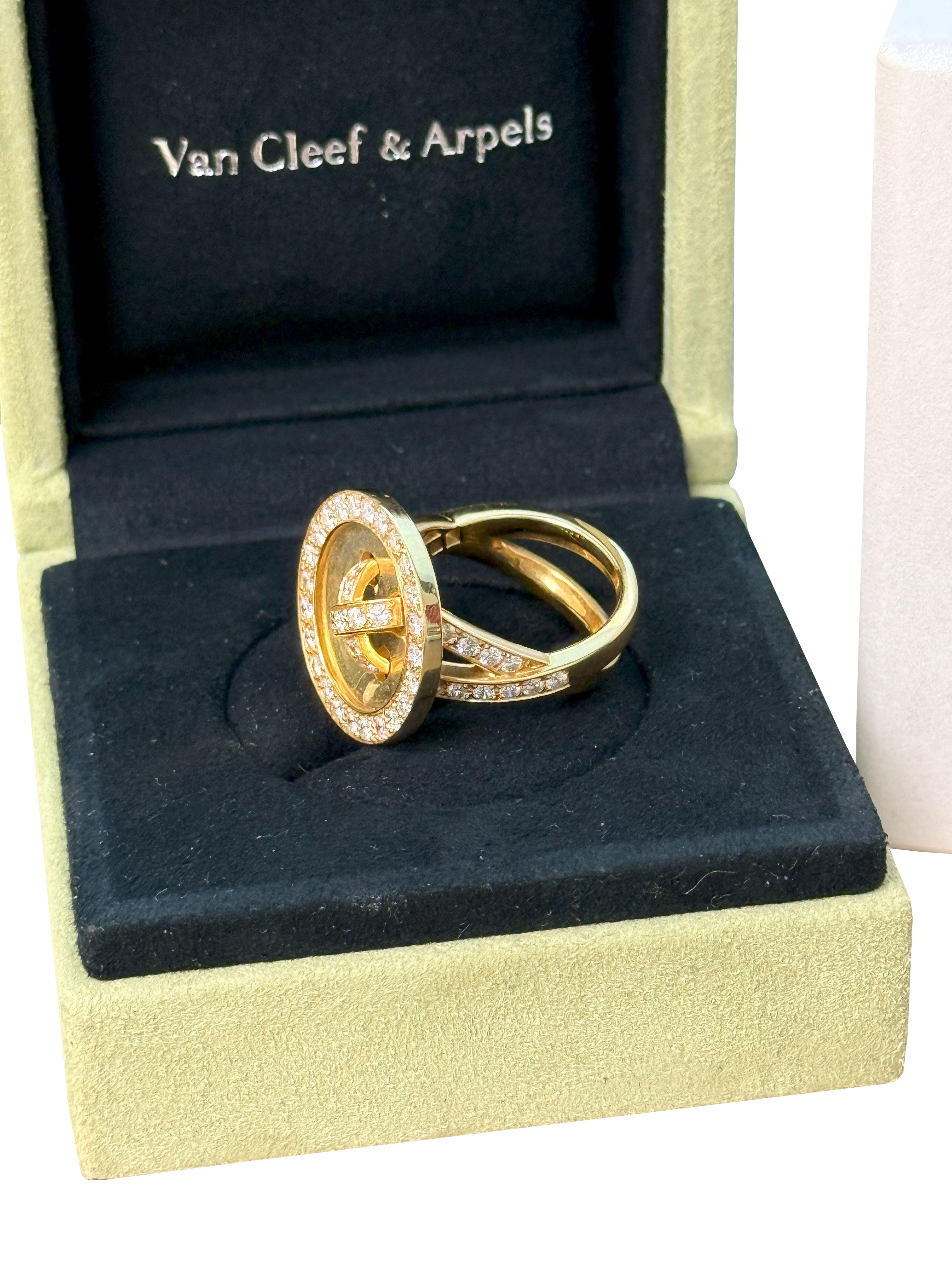 Anello a bottone Van Cleef & Arpels Boutonnière in oro giallo e diamanti in vendita 8