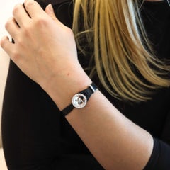 VAN CLEEF & ARPELS Boutonniere Lederarmband aus 18 Karat Gold mit VS-Diamanten