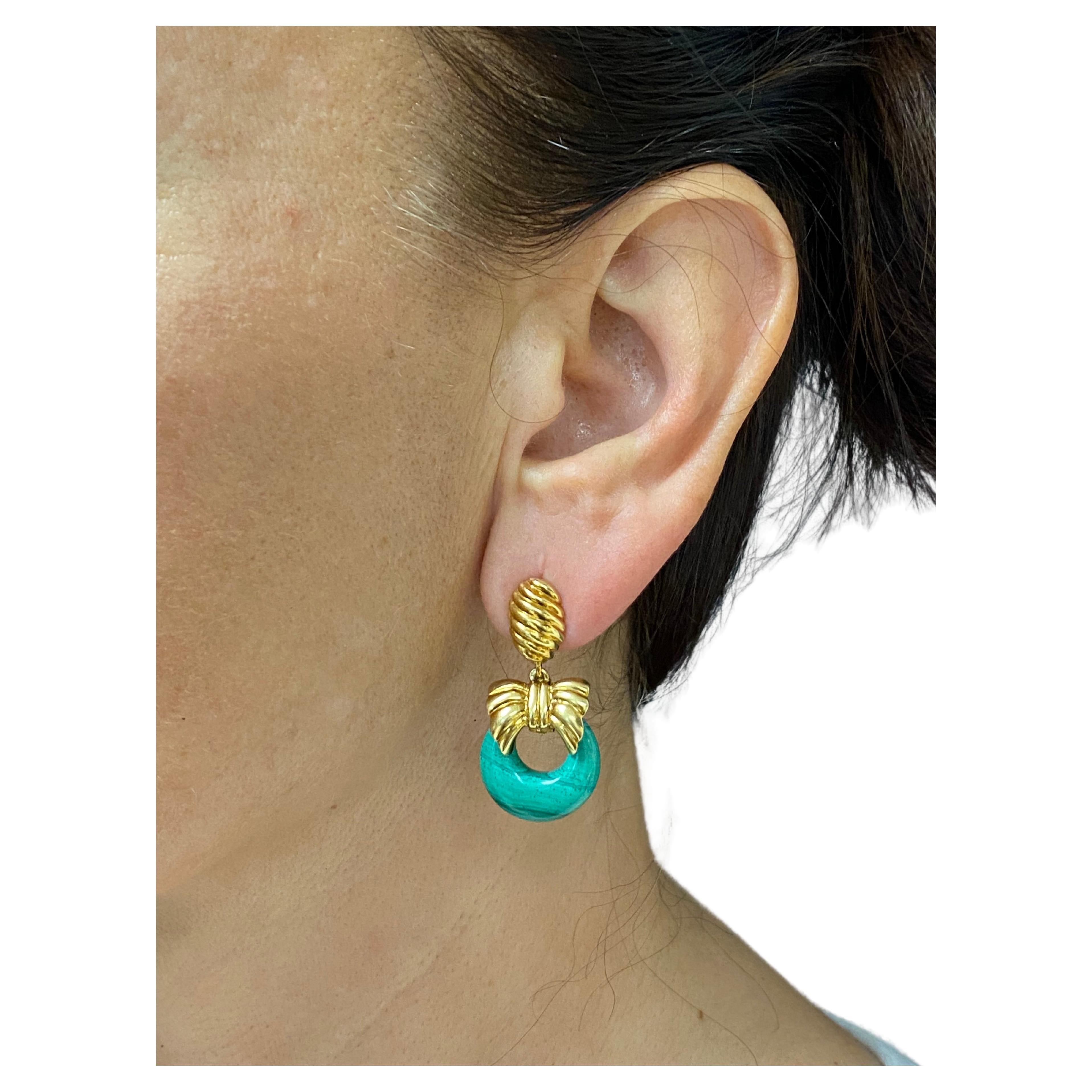 Van Cleef & Arpels austauschbare Ohrringe aus 18 Karat Gold mit Schleife im Zustand „Hervorragend“ im Angebot in Beverly Hills, CA
