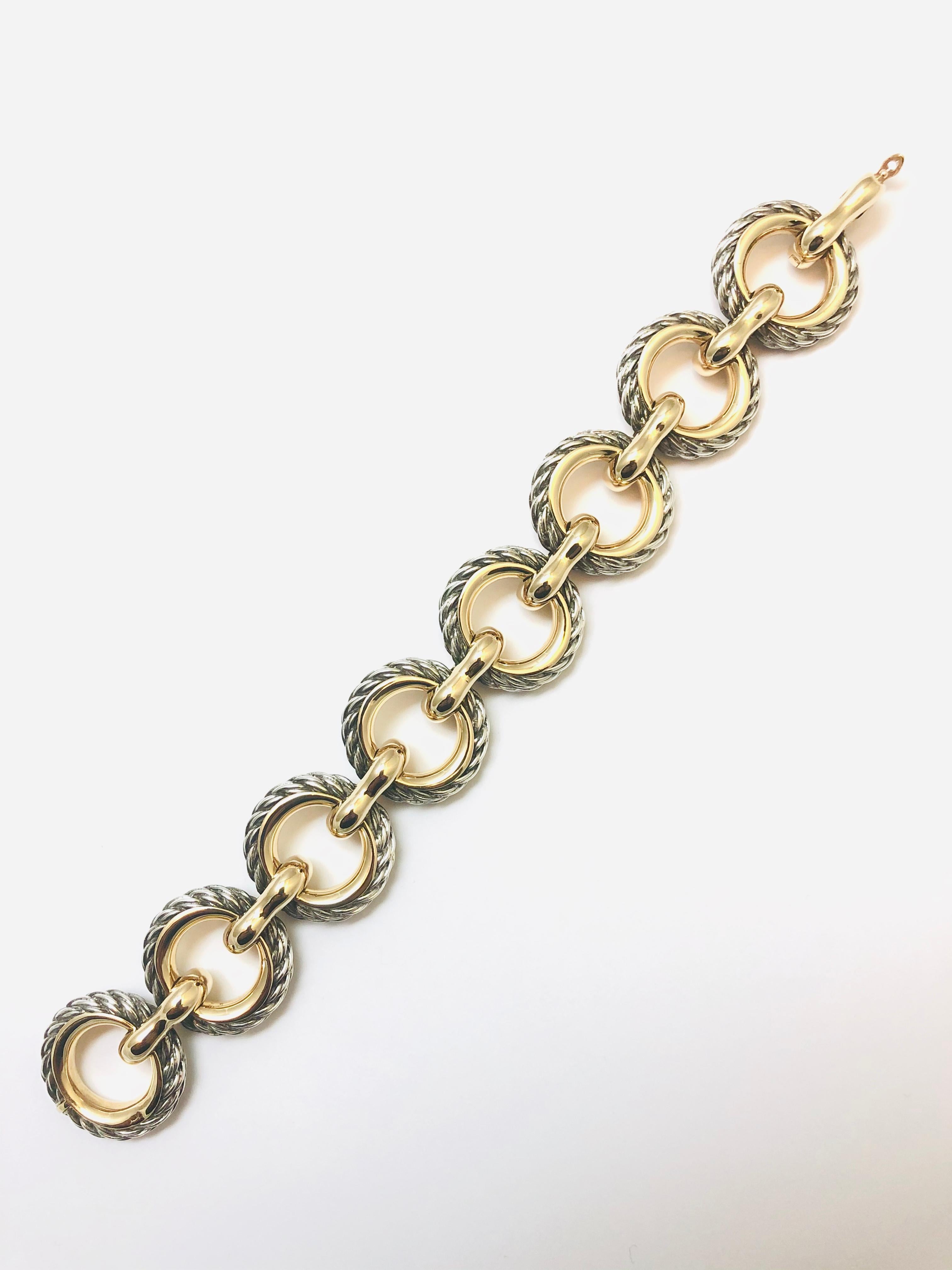 Beautiful and rare bracelet in yellow gold and twisted silver. 
Made in Paris , signed Van Cleef & Arpels , numbered, with French marks, designed as a rope. 
from the 70'S.
Length : 19 cm. 