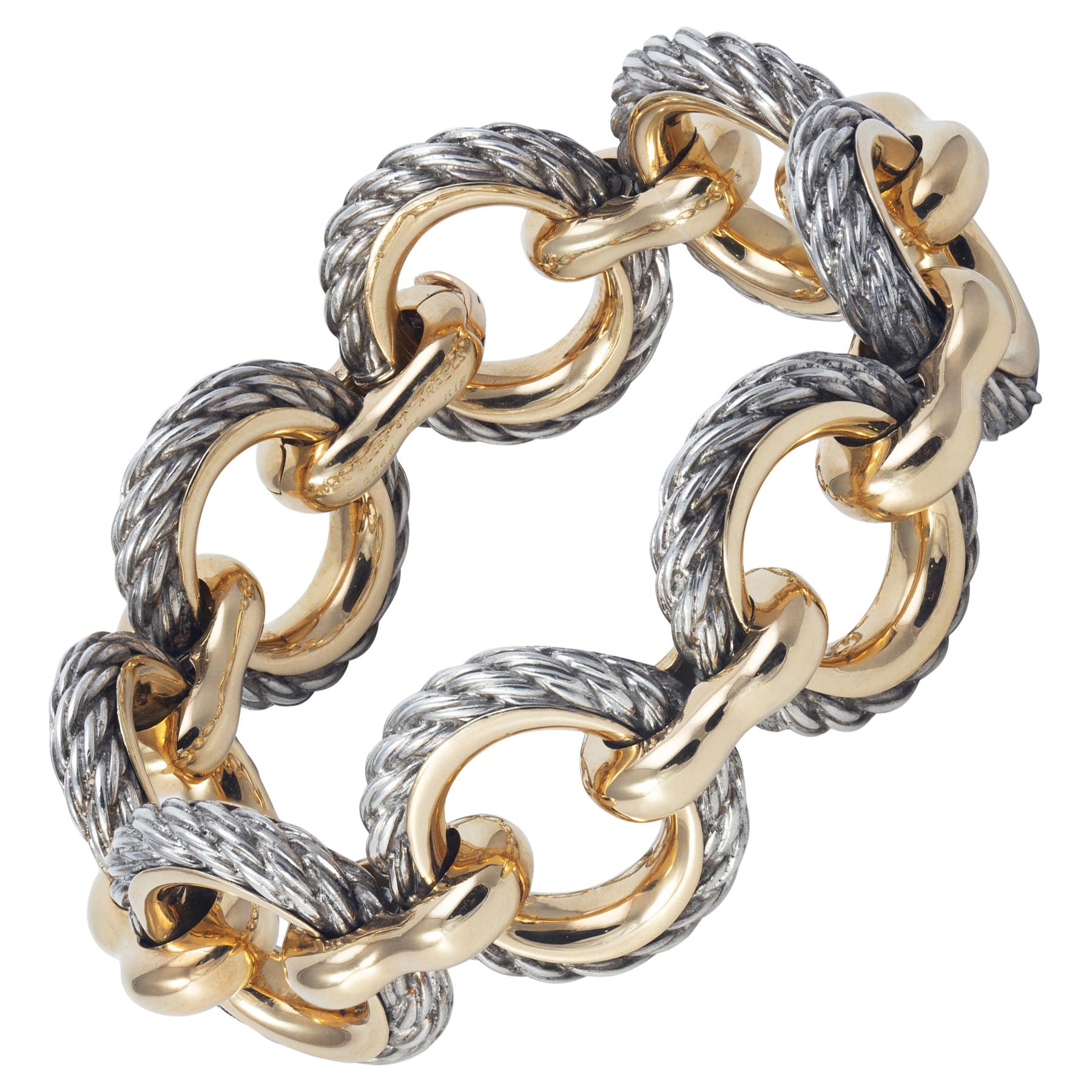 Van Cleef & Arpels Bracelet in Yellow Gold and silver.
