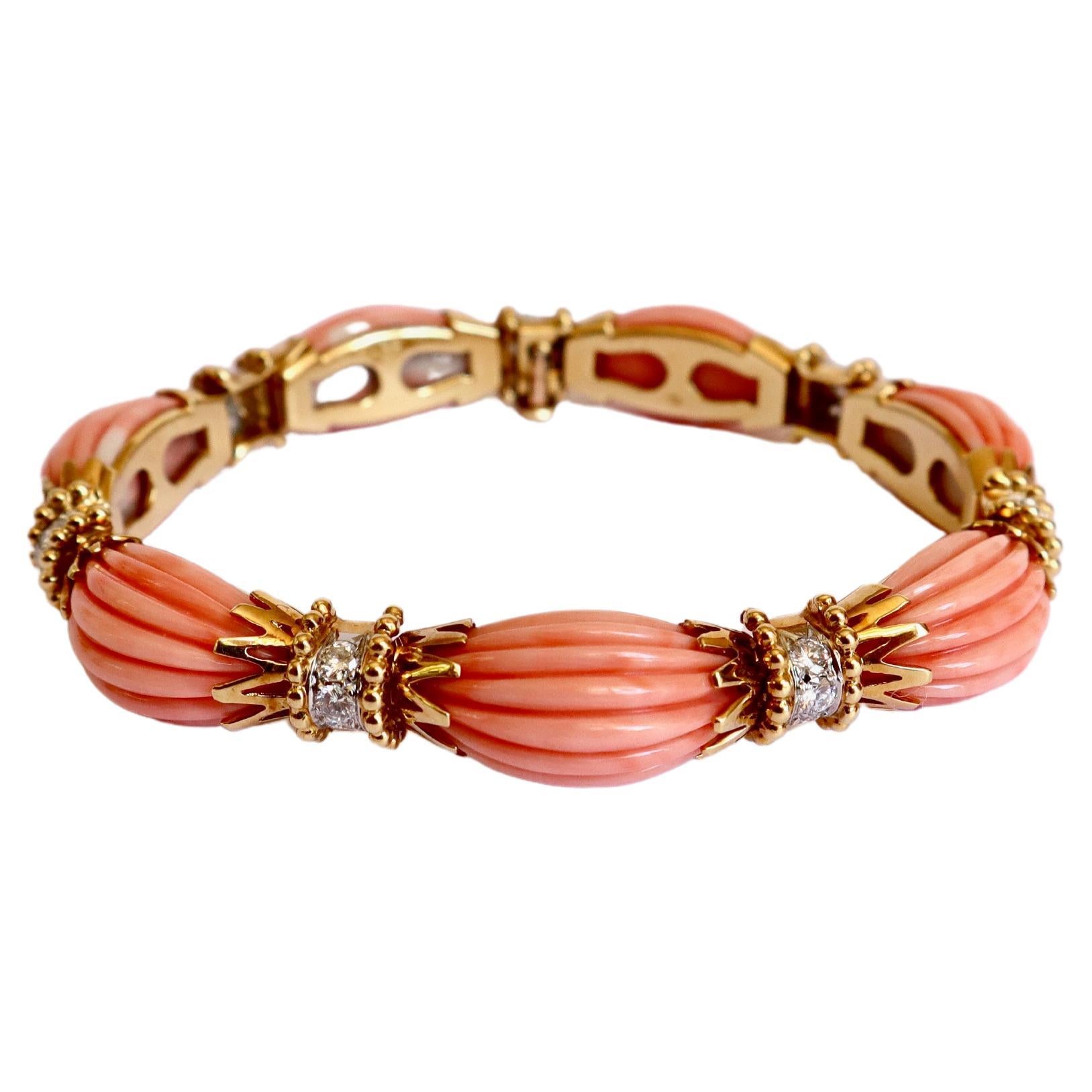 Van Cleef & Arpels Armband Rosa Koralle Diamanten 18 kt Gold